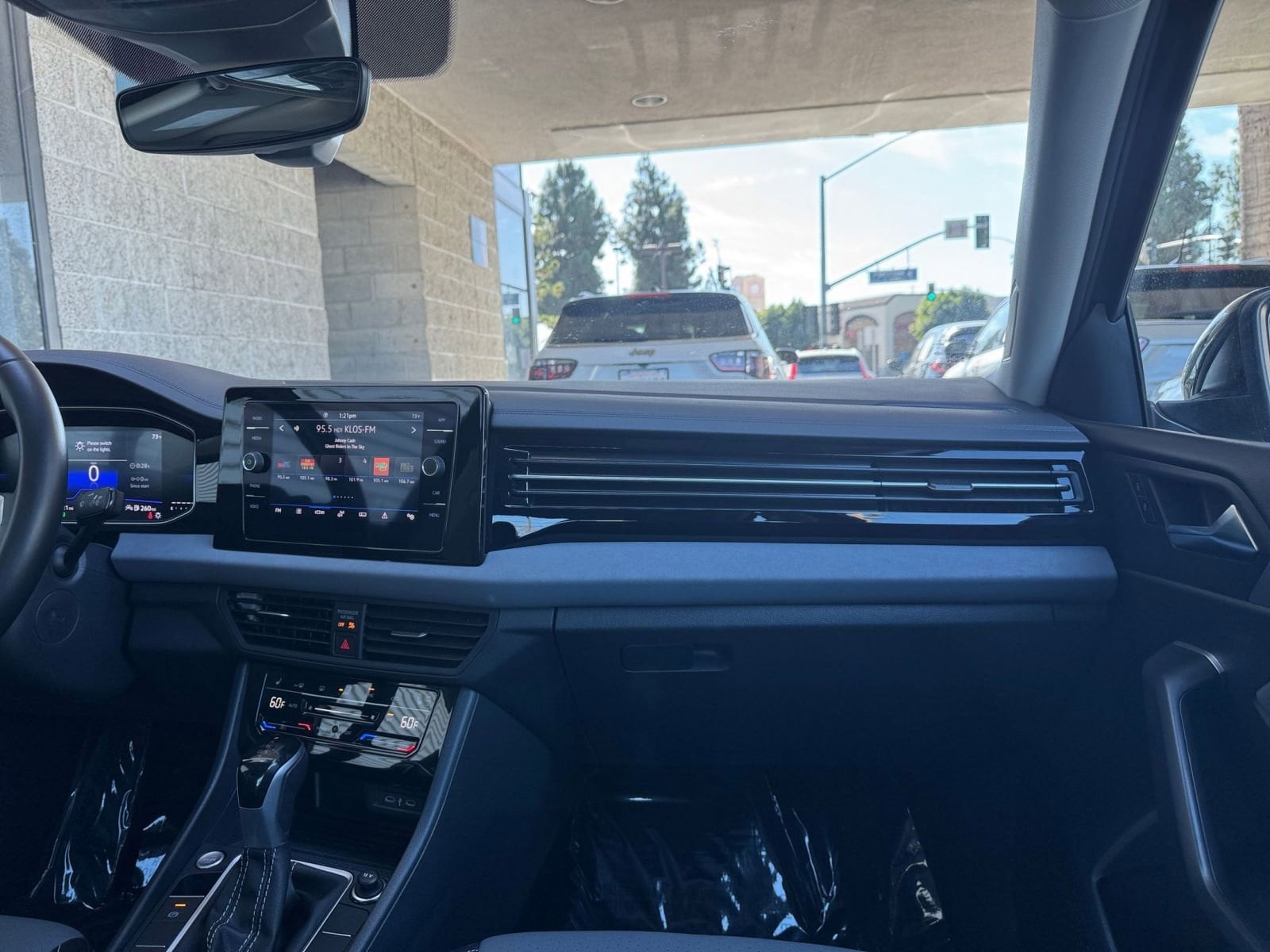 Thumbnail: 2025 Volkswagen Jetta - 34