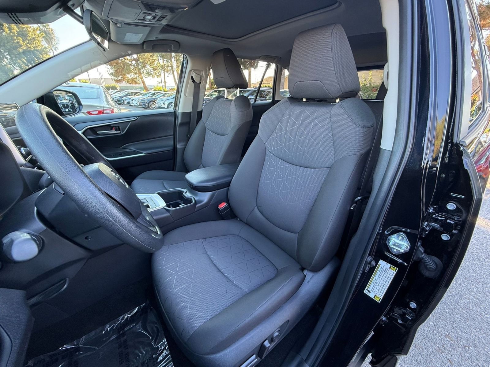 Thumbnail: 2025 Toyota RAV4 - 35