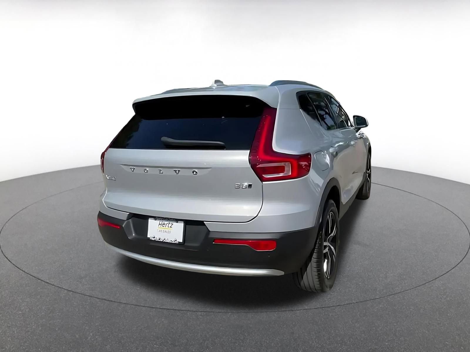 Thumbnail: 2024 Volvo XC40 - 14