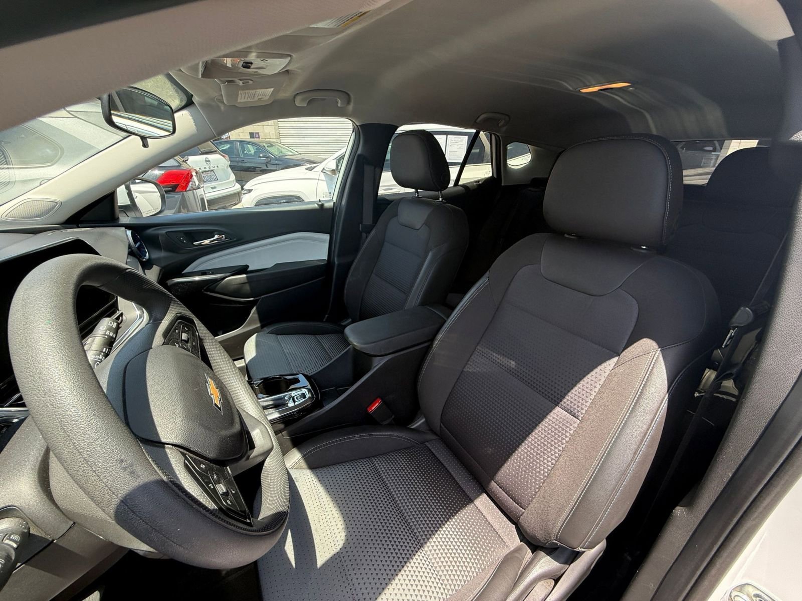 Thumbnail: 2025 Chevrolet Trax - 33