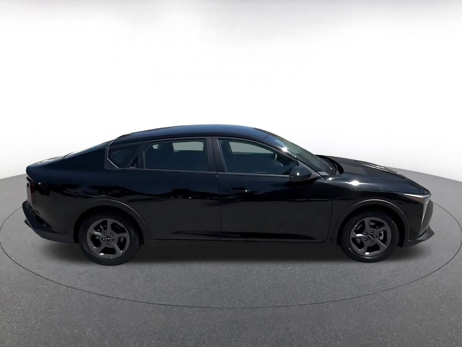 Thumbnail: 2025 Kia K4 - 16