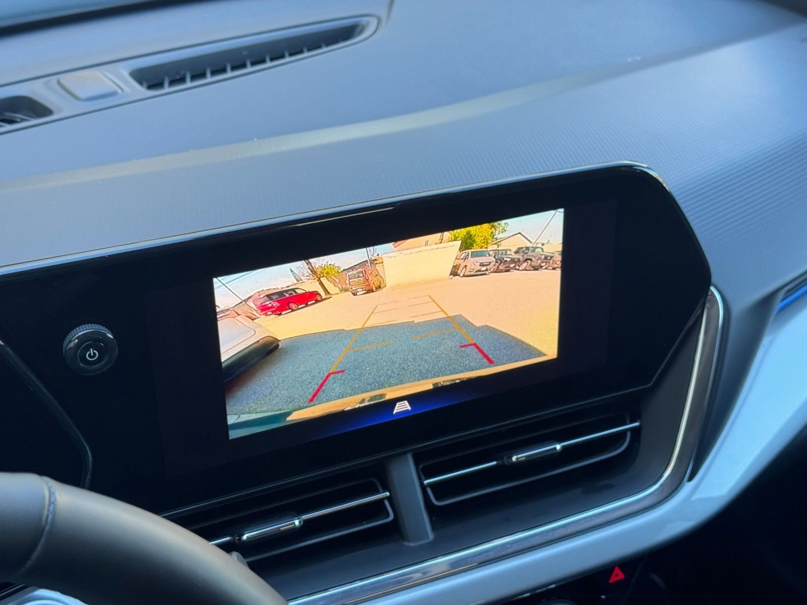 Thumbnail: 2025 Chevrolet Trax - 23