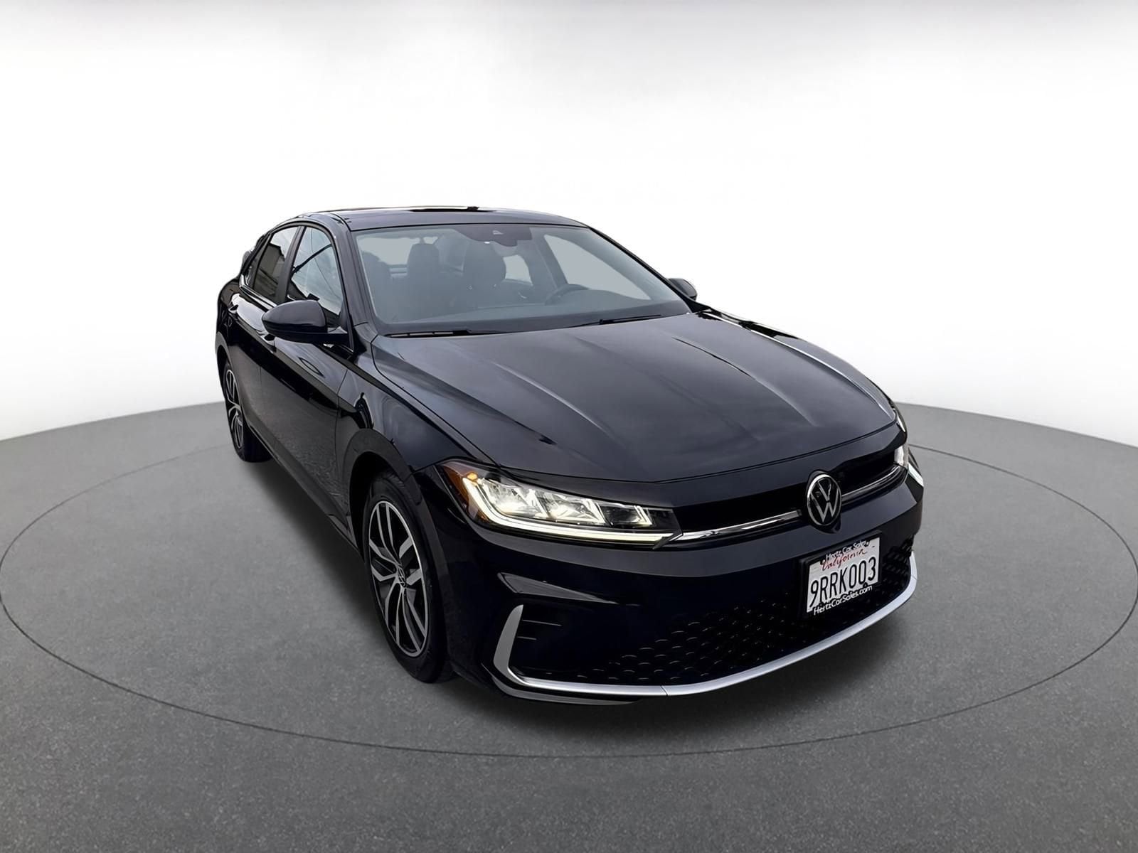 Thumbnail: 2025 Volkswagen Jetta - 1