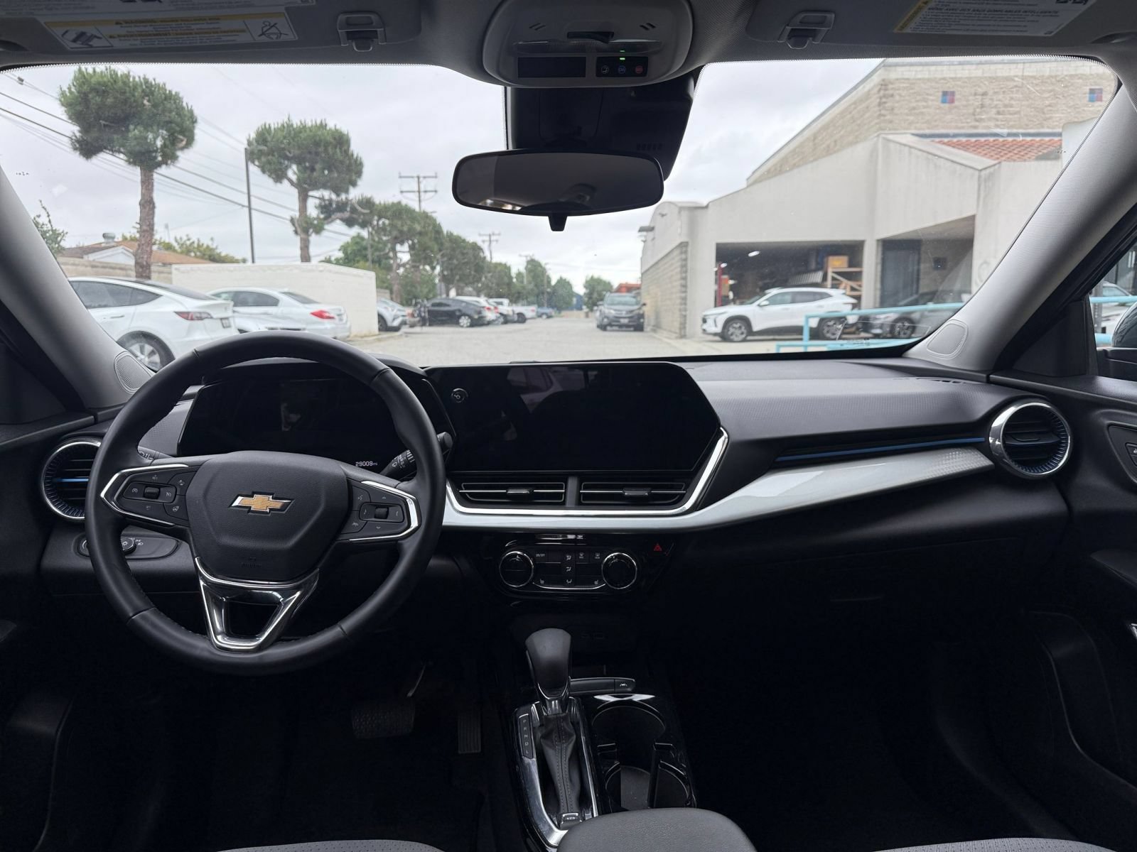 Thumbnail: 2025 Chevrolet Trax - 25
