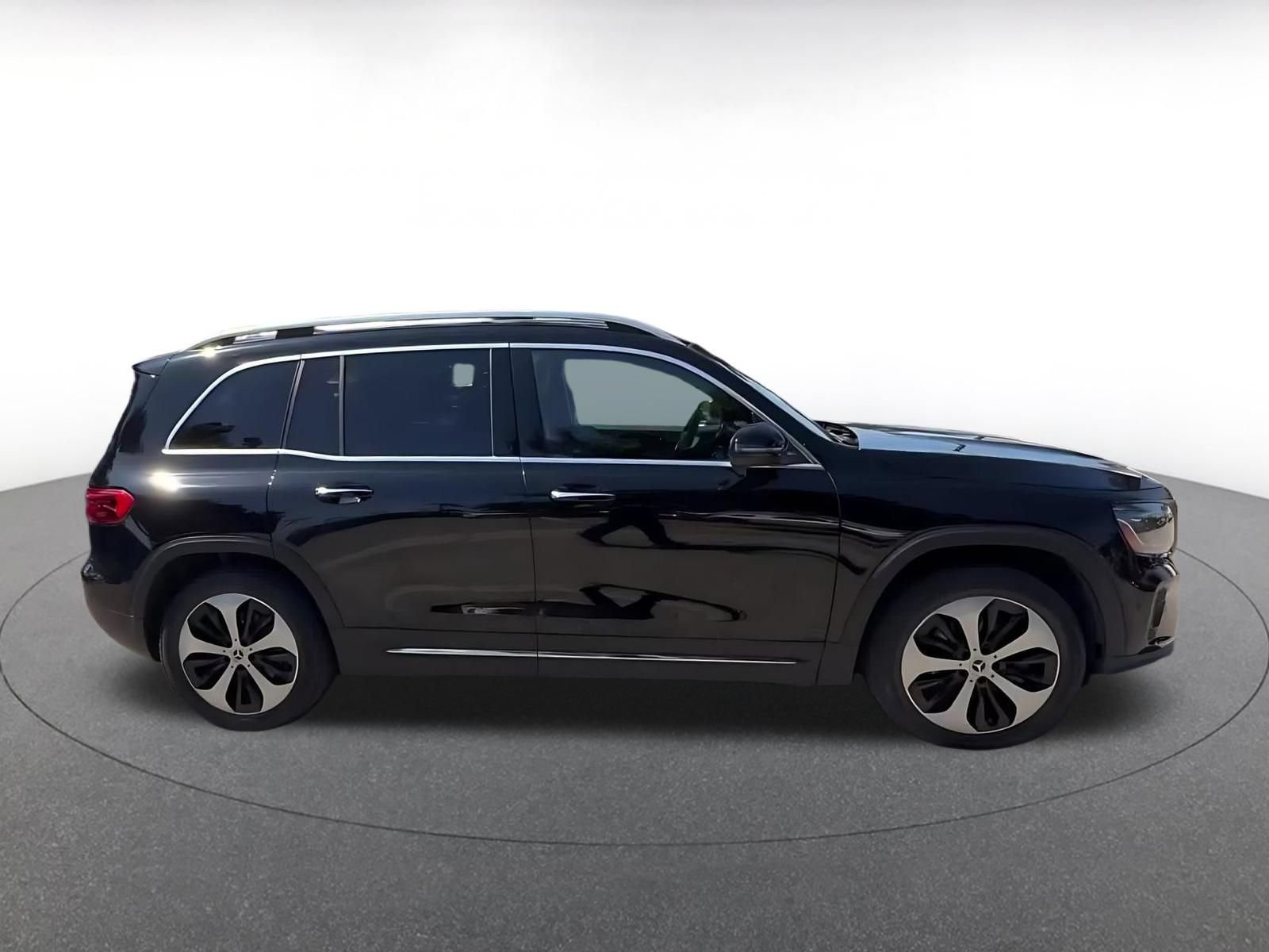 Thumbnail: 2025 Mercedes-Benz GLB - 16