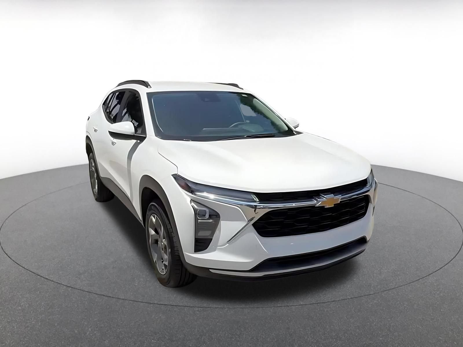 Thumbnail: 2025 Chevrolet Trax - 3