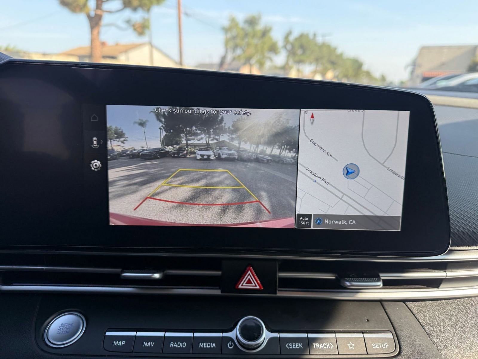 Thumbnail: 2025 Hyundai Elantra - 17