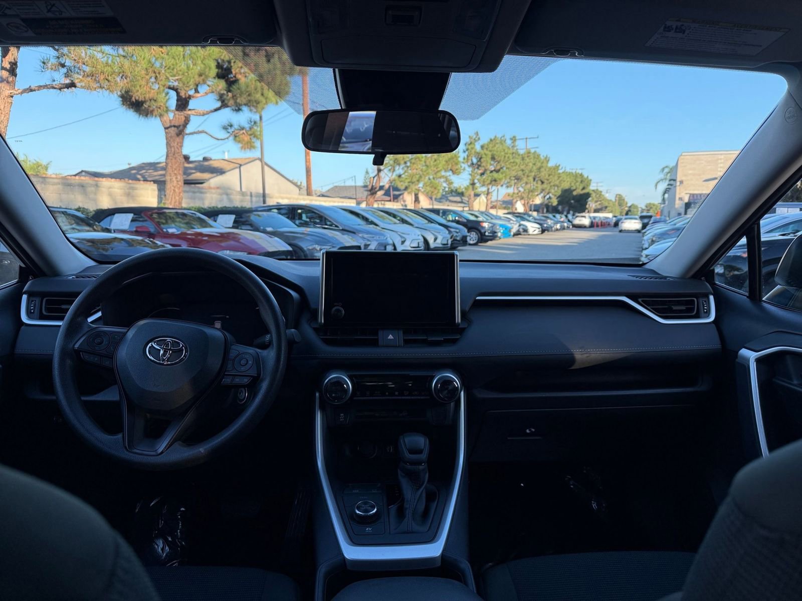 Thumbnail: 2025 Toyota RAV4 - 29