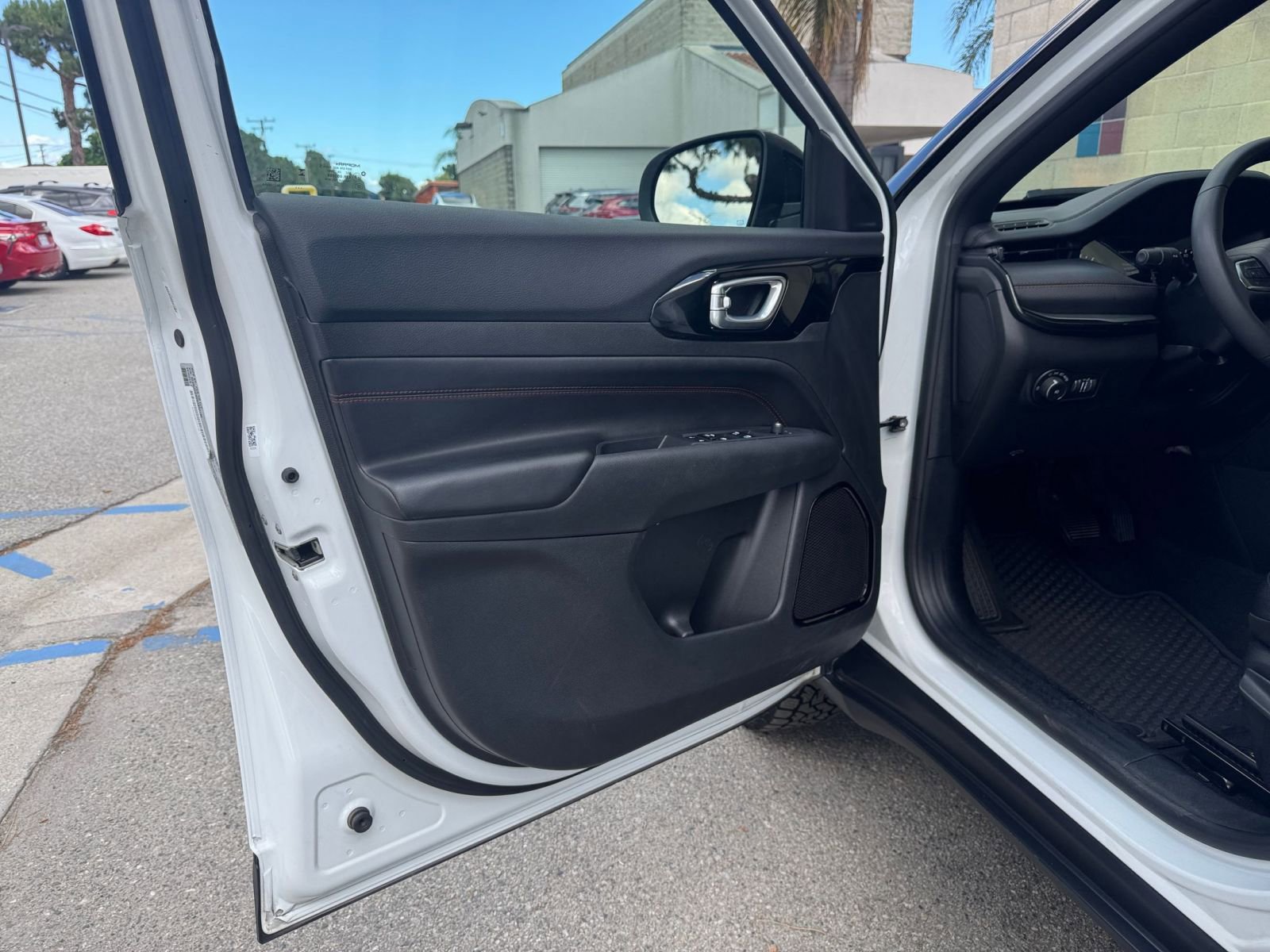 Thumbnail: 2025 Jeep Compass - 18