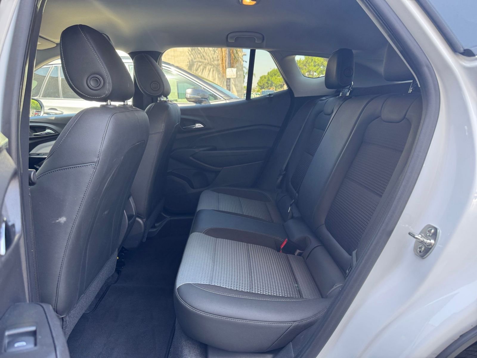 Thumbnail: 2025 Chevrolet Trax - 25