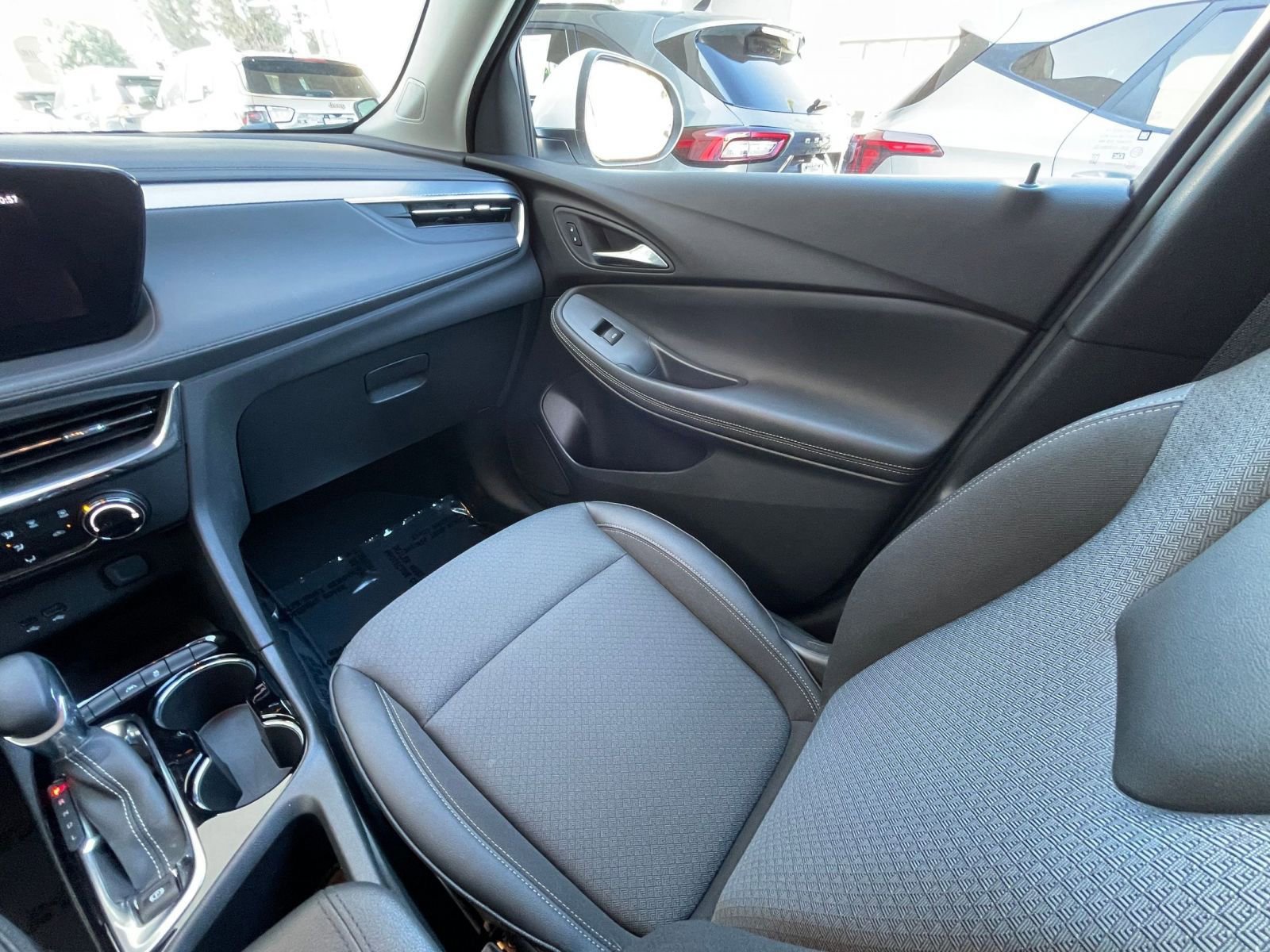 Thumbnail: 2025 Buick Encore GX - 35