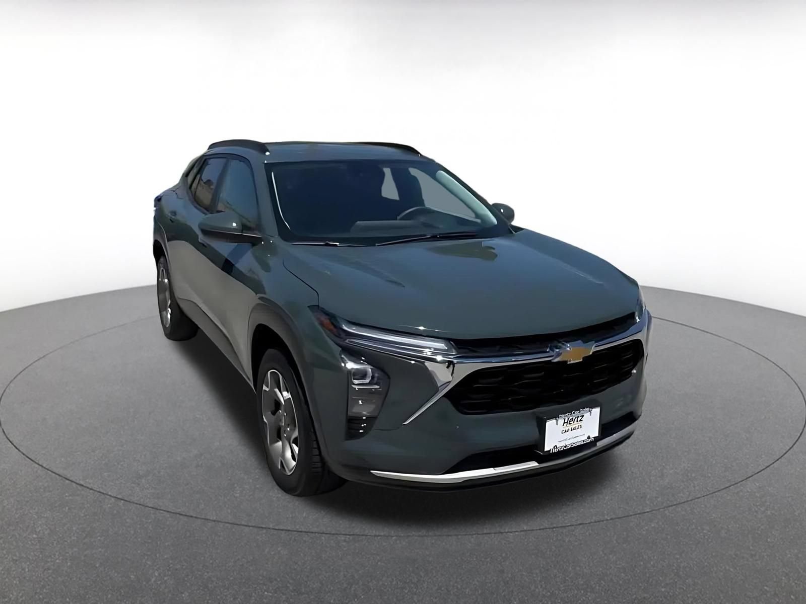 Thumbnail: 2025 Chevrolet Trax - 3