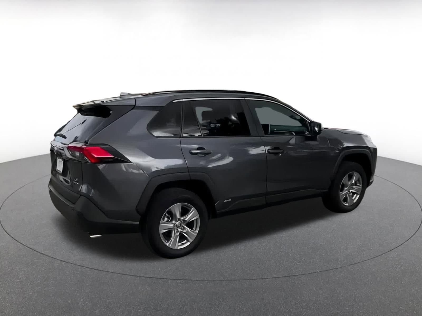 Thumbnail: 2025 Toyota RAV4 - 14