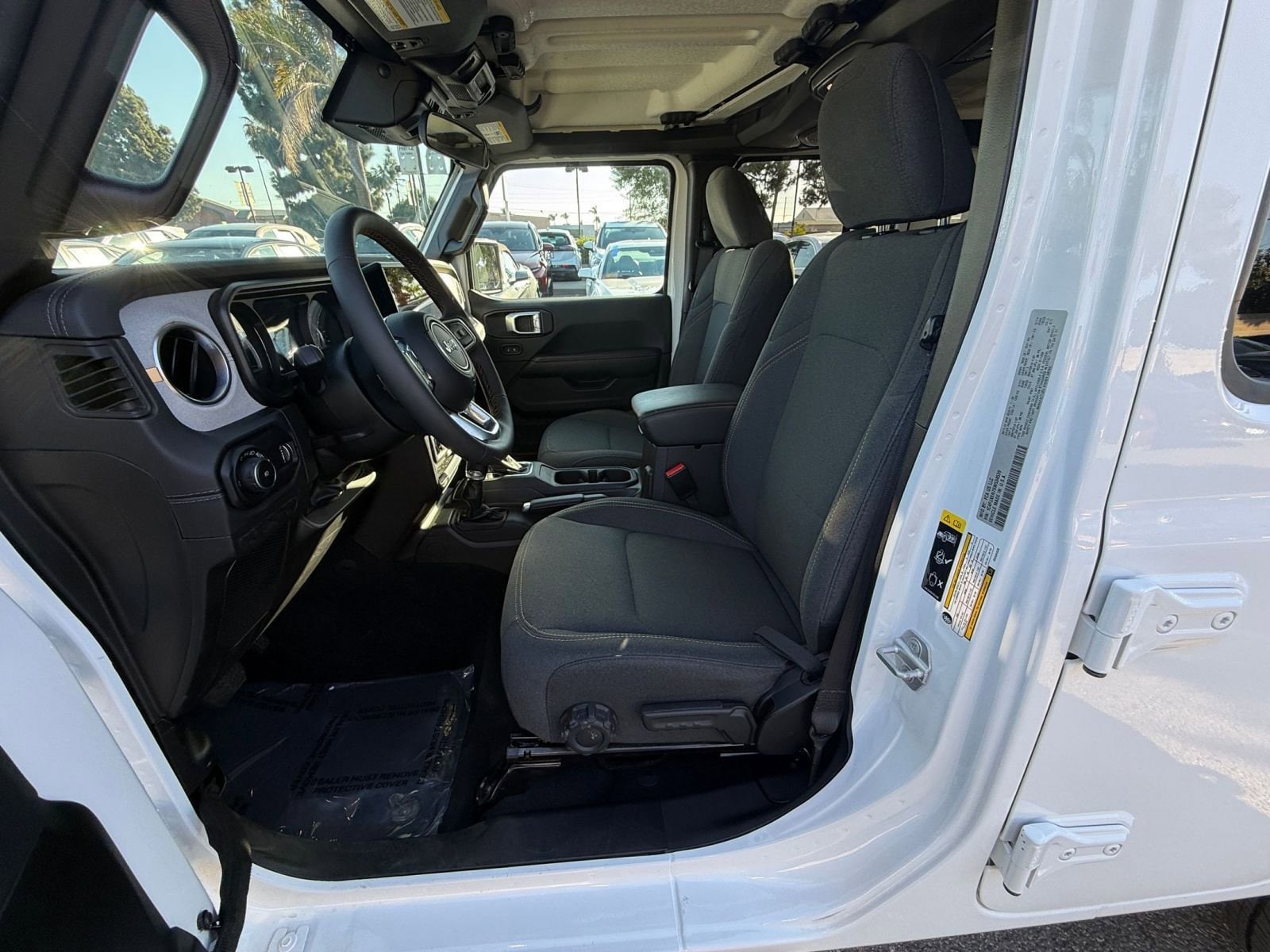 Thumbnail: 2025 Jeep Wrangler - 23