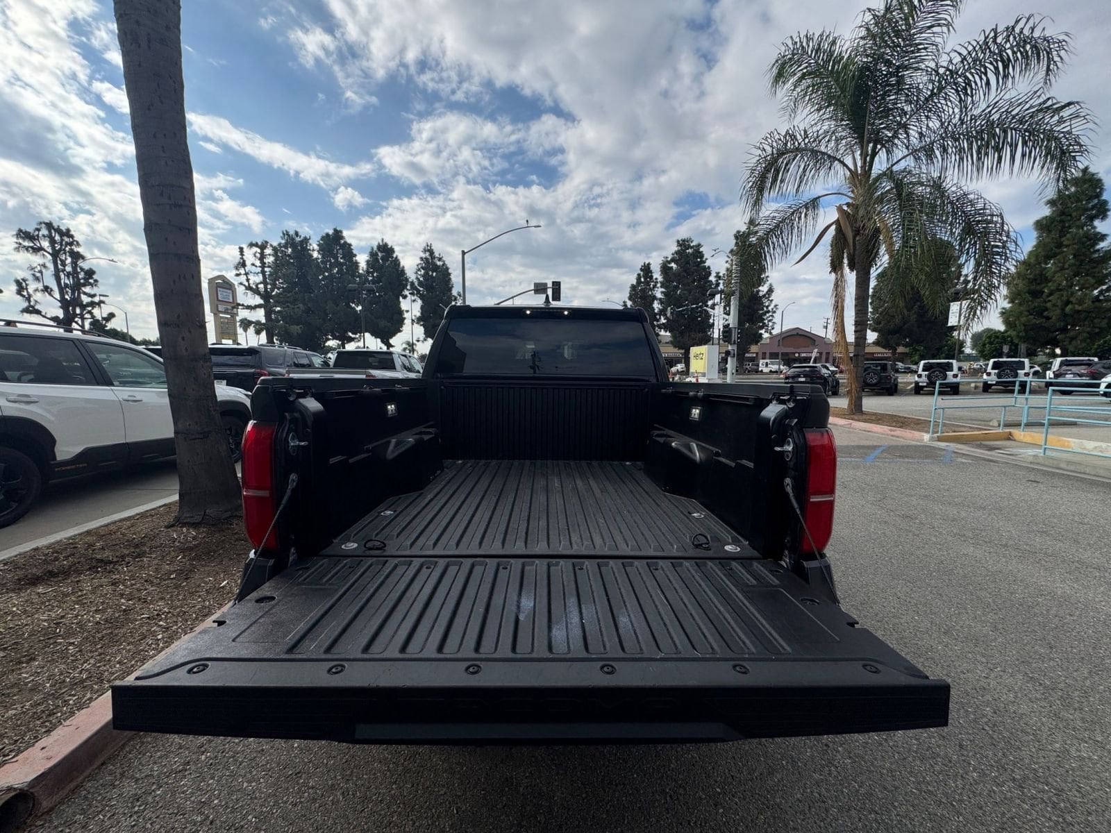 Thumbnail: 2025 Toyota Tacoma - 31