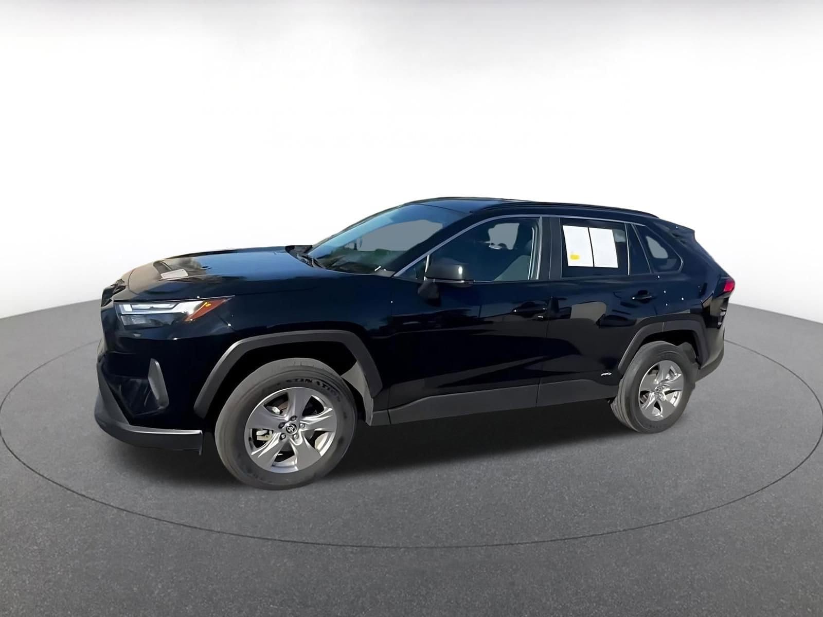 Thumbnail: 2025 Toyota RAV4 - 8