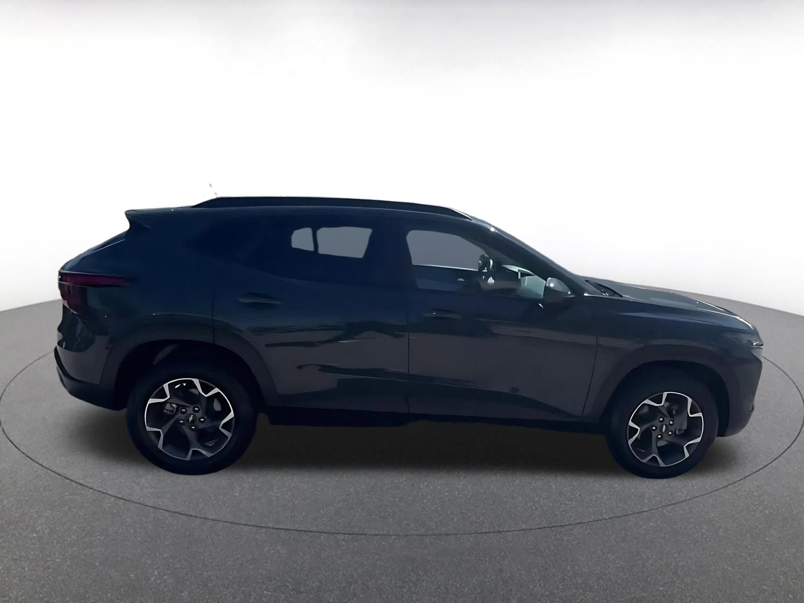 Thumbnail: 2025 Chevrolet Trax - 16