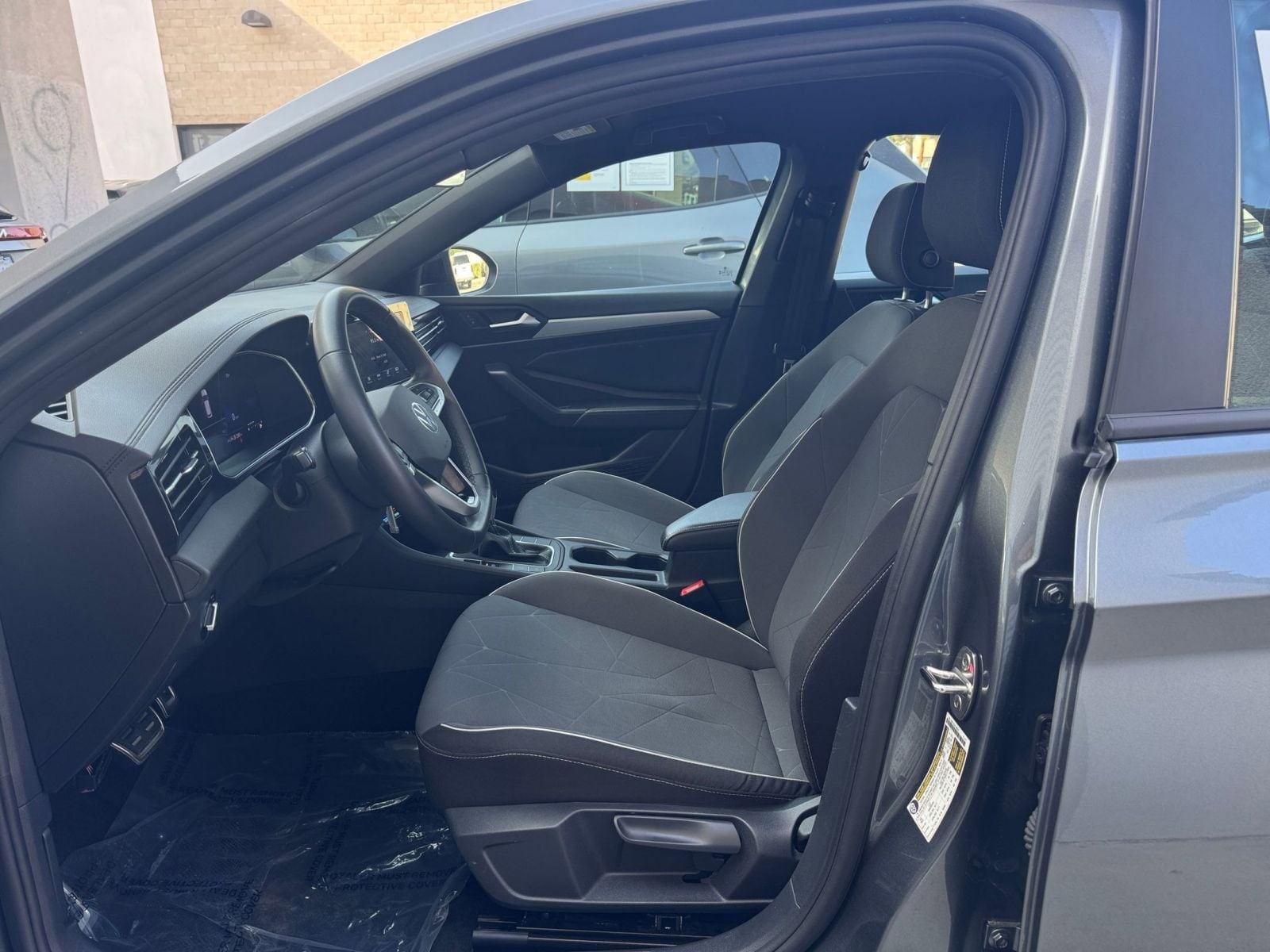 Thumbnail: 2025 Volkswagen Jetta - 24