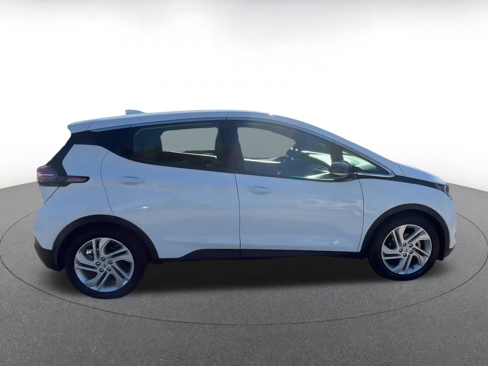 Thumbnail: 2023 Chevrolet Bolt EV - 16