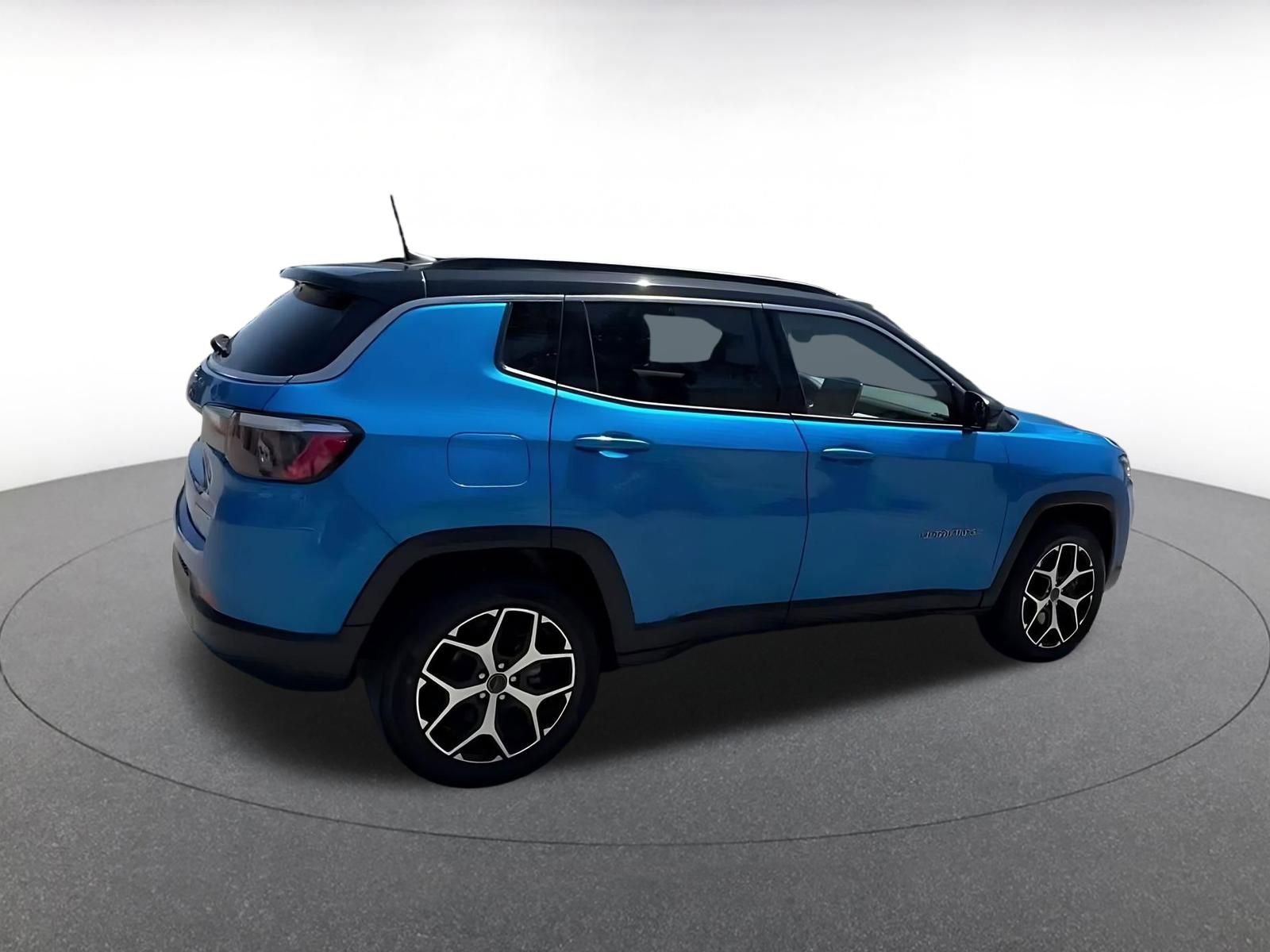 Thumbnail: 2025 Jeep Compass - 15