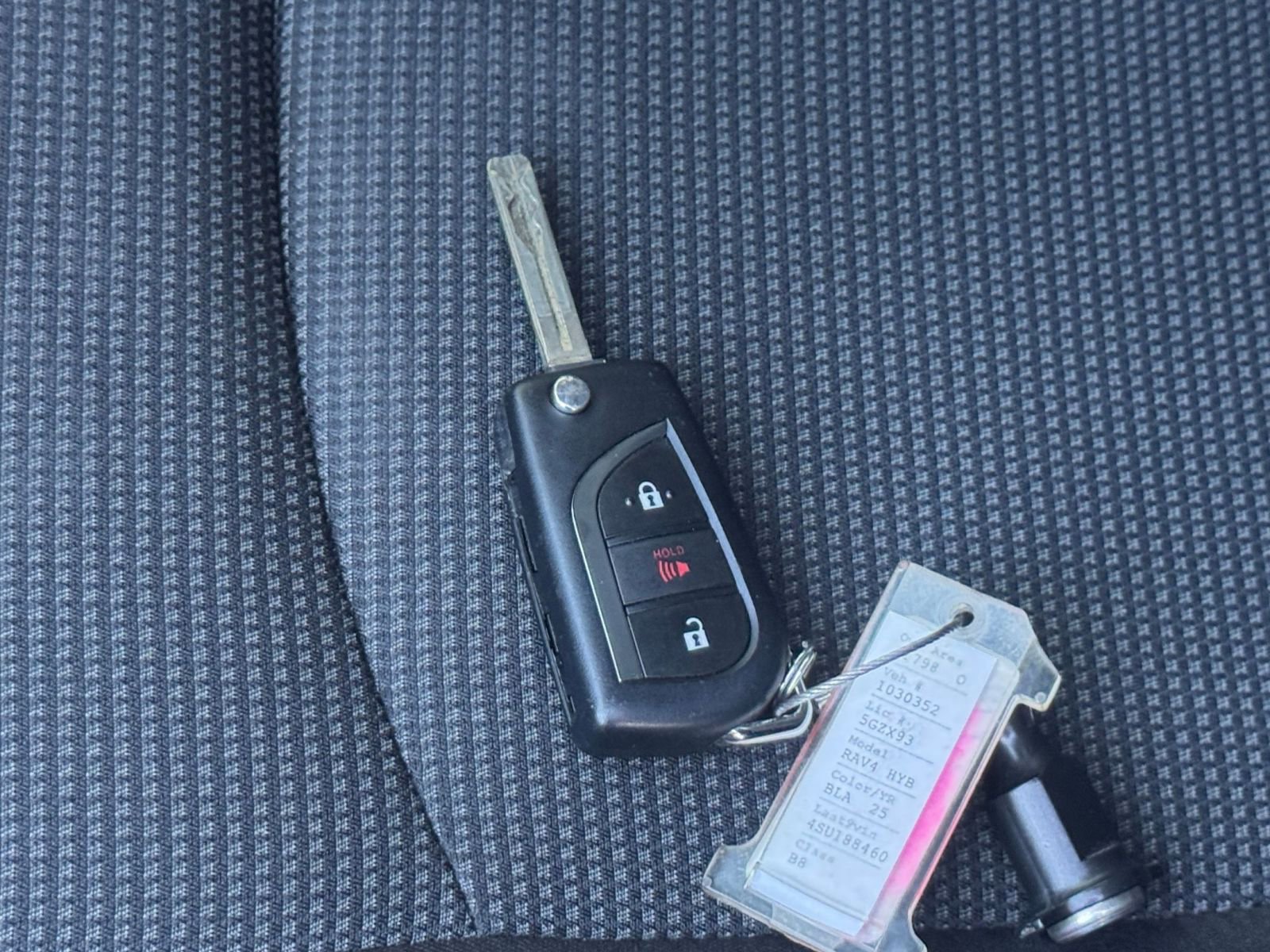 Thumbnail: 2025 Toyota RAV4 - 22