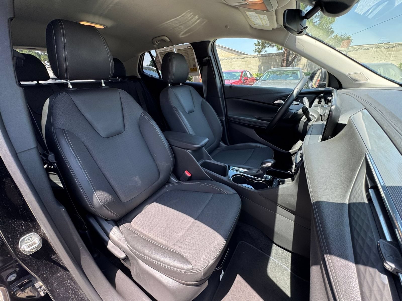 Thumbnail: 2025 Buick Encore GX - 34