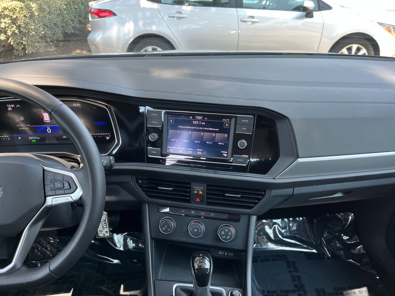 Thumbnail: 2024 Volkswagen Jetta - 18