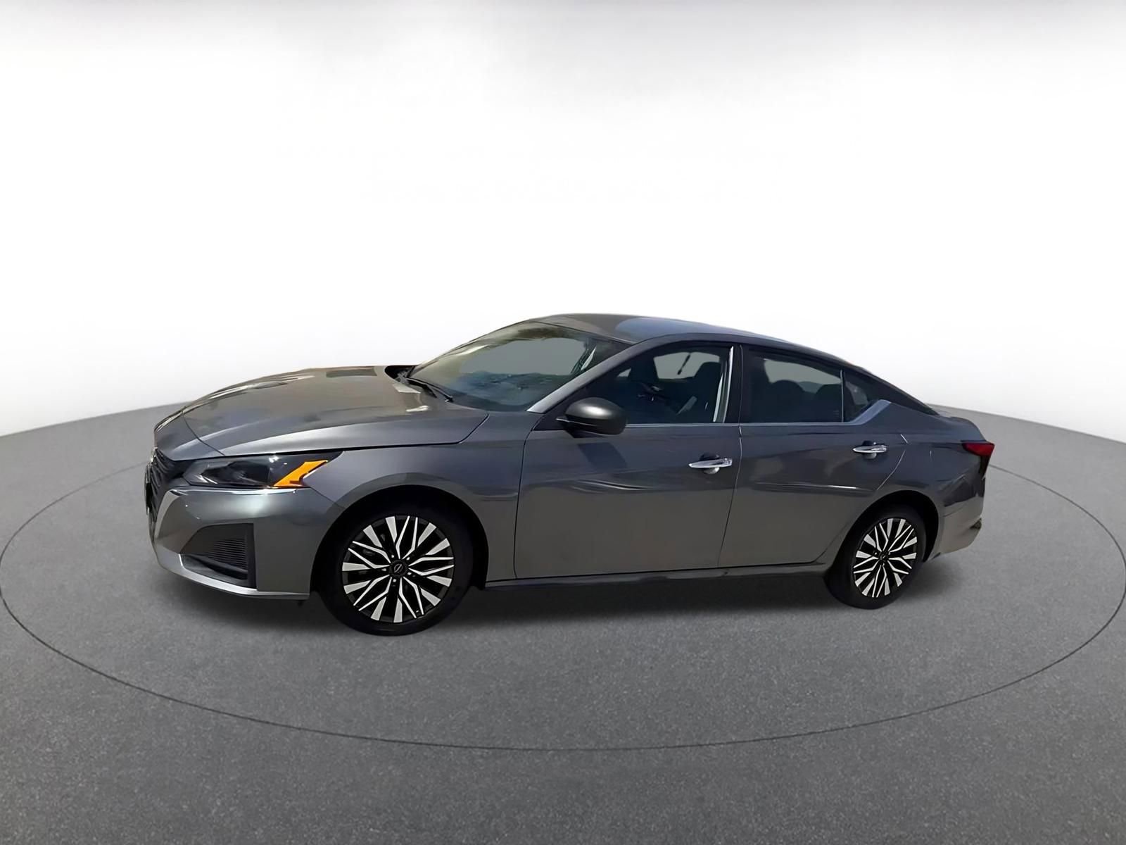 Thumbnail: 2025 Nissan Altima - 9