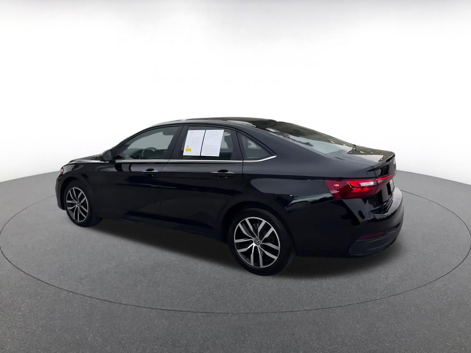 Thumbnail: 2025 Volkswagen Jetta - 11