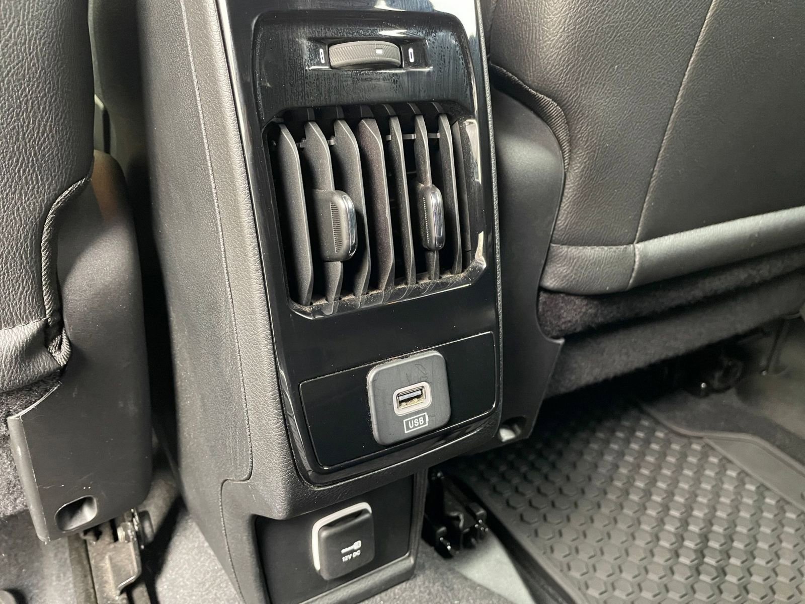 Thumbnail: 2025 Jeep Compass - 24