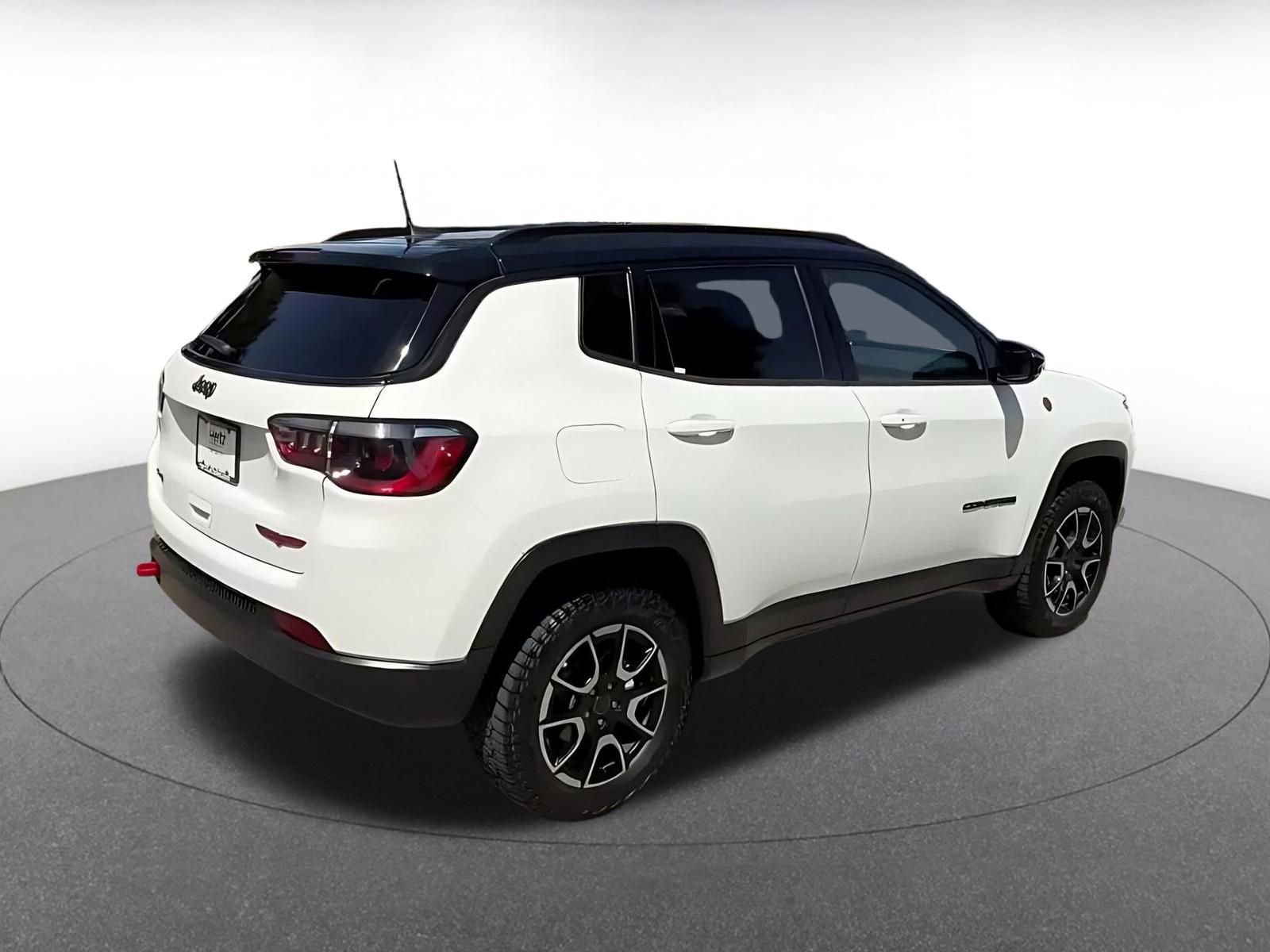 Thumbnail: 2025 Jeep Compass - 15