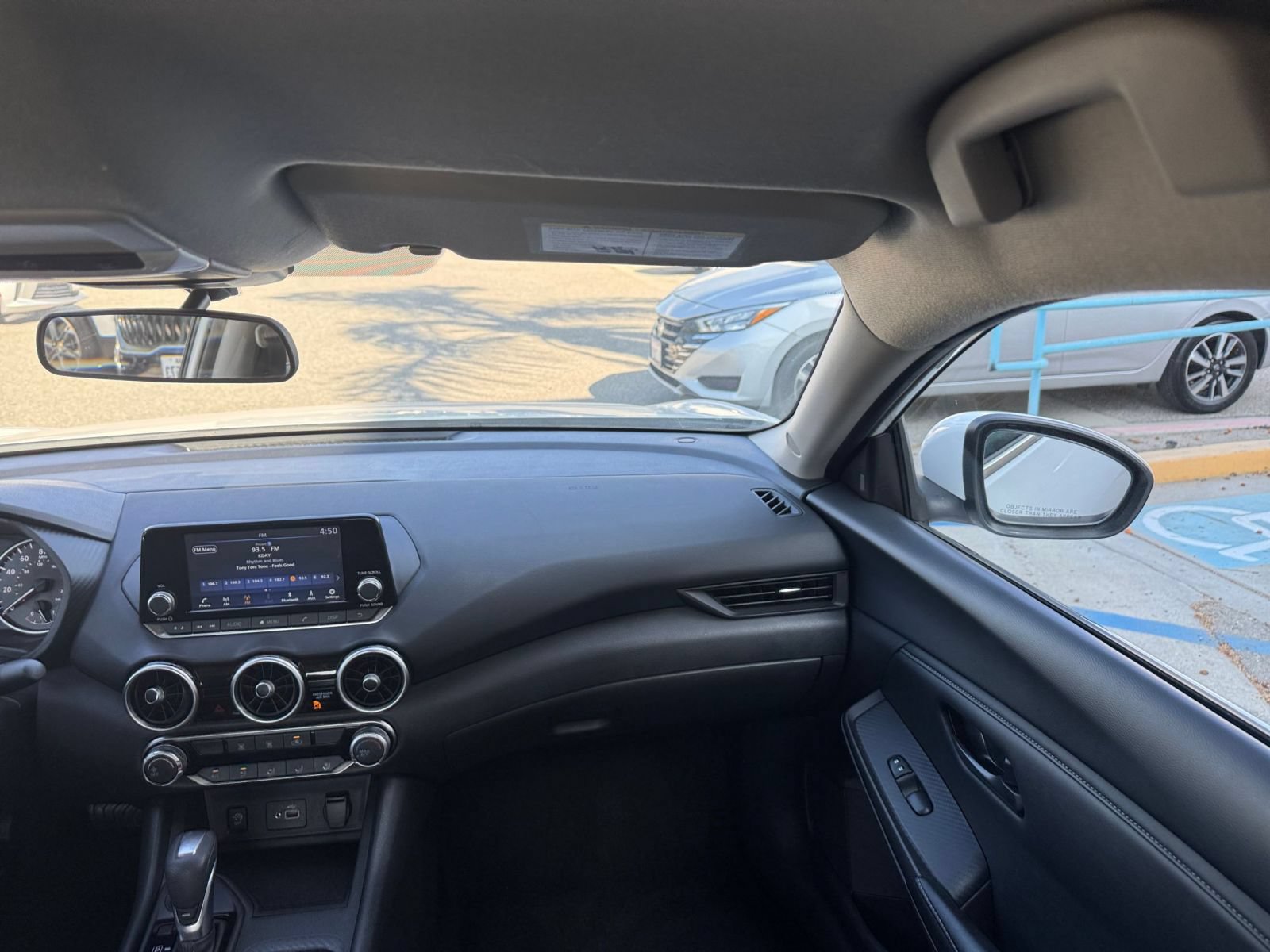 Thumbnail: 2025 Nissan Sentra - 33