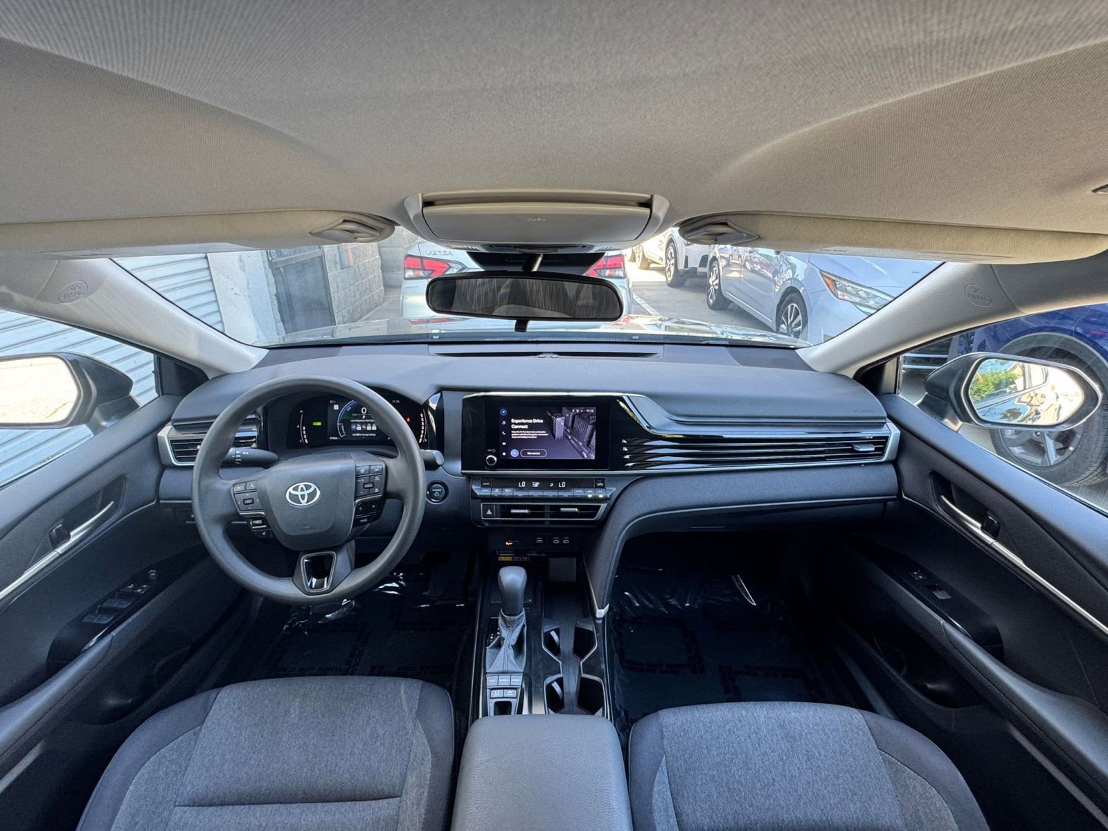 Thumbnail: 2025 Toyota Camry - 33