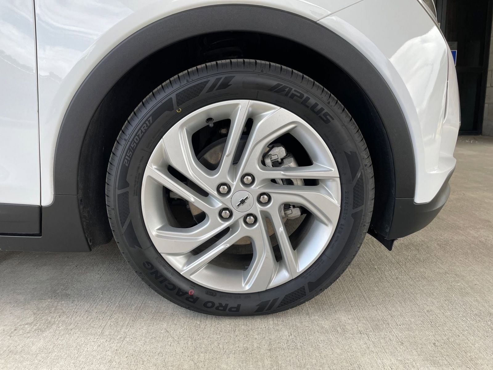 Thumbnail: 2023 Chevrolet Bolt EV - 33