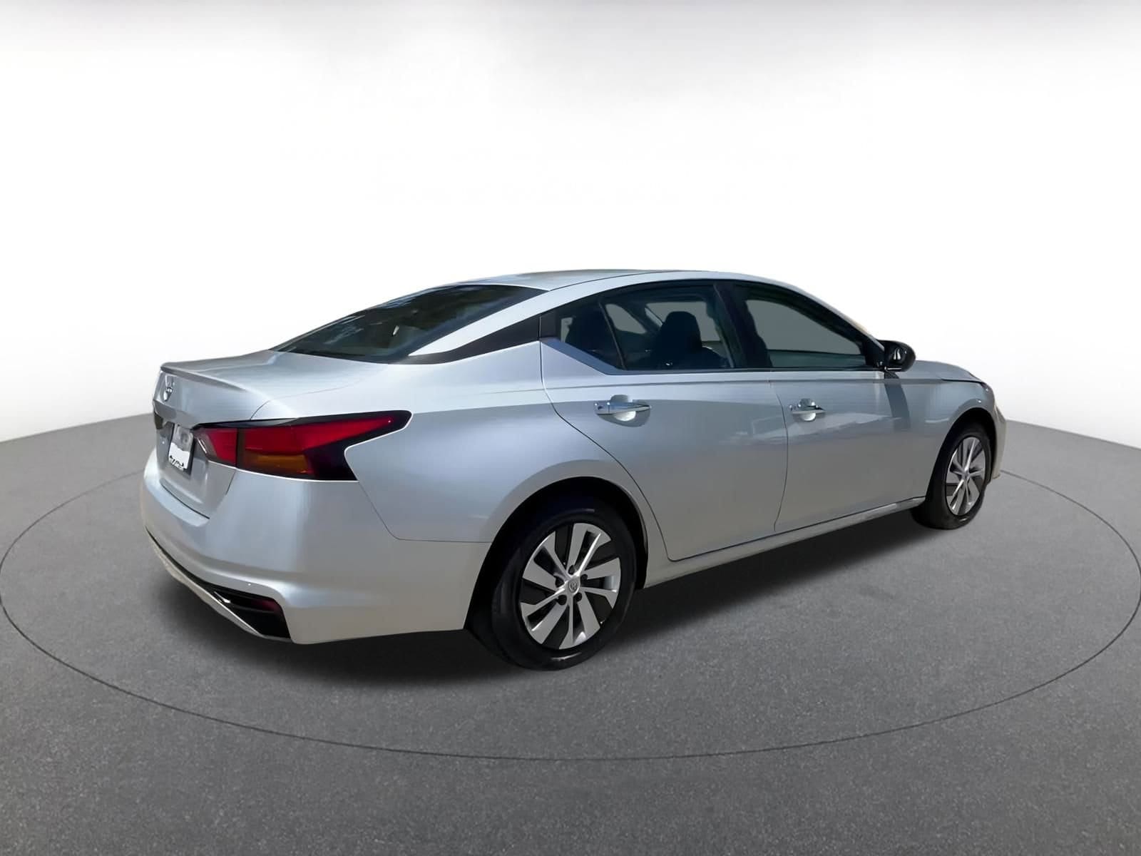 Thumbnail: 2024 Nissan Altima - 15
