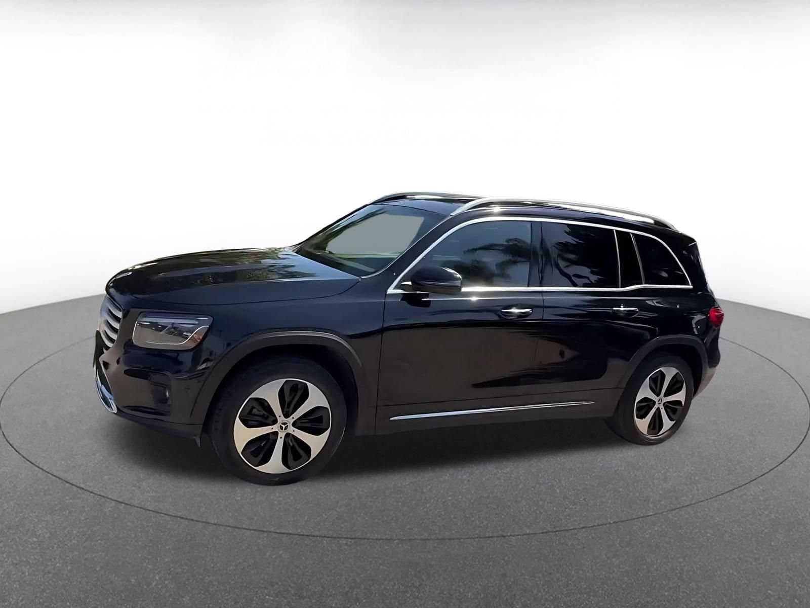 Thumbnail: 2025 Mercedes-Benz GLB - 8