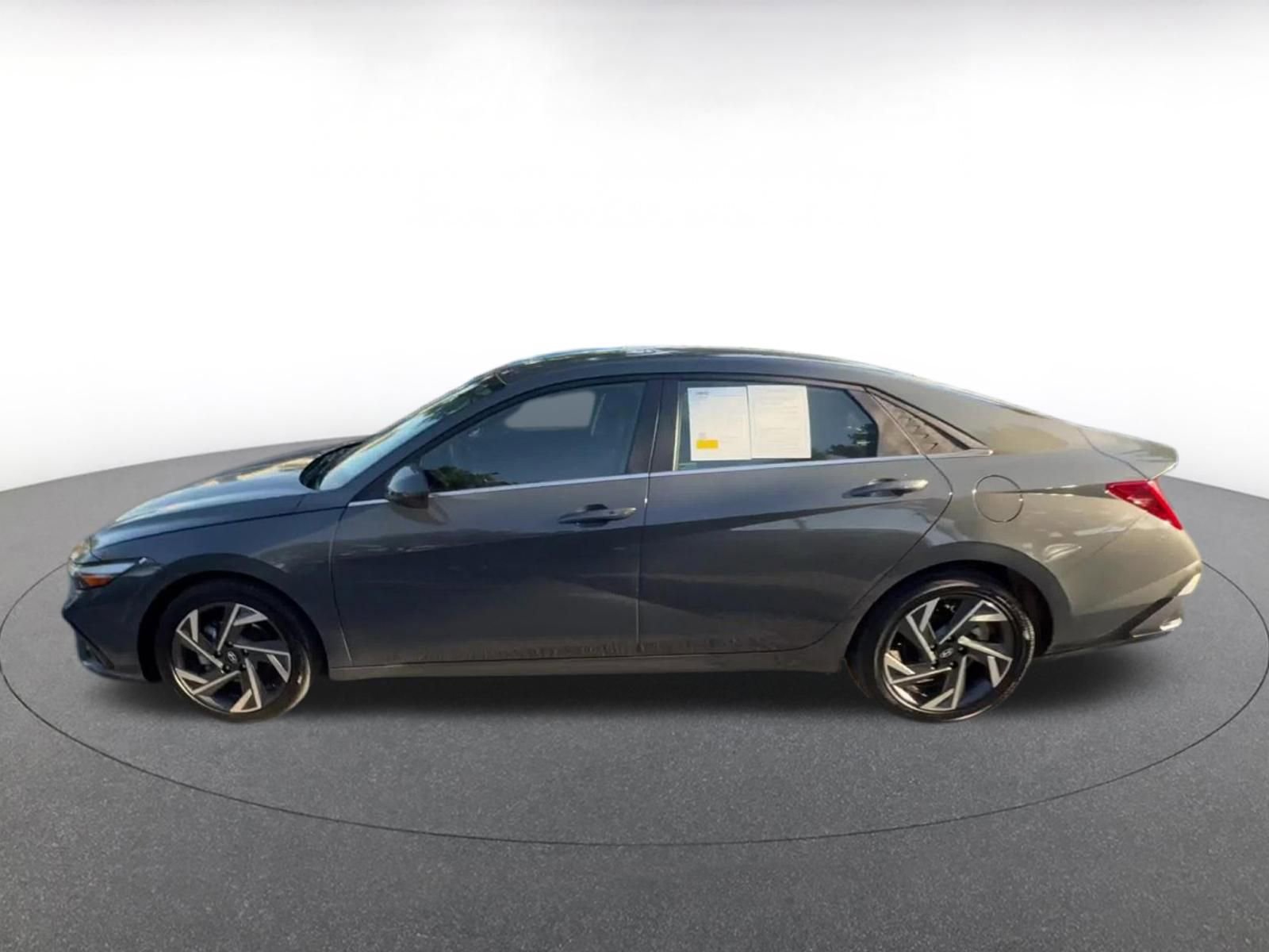 Thumbnail: 2025 Hyundai Elantra - 9