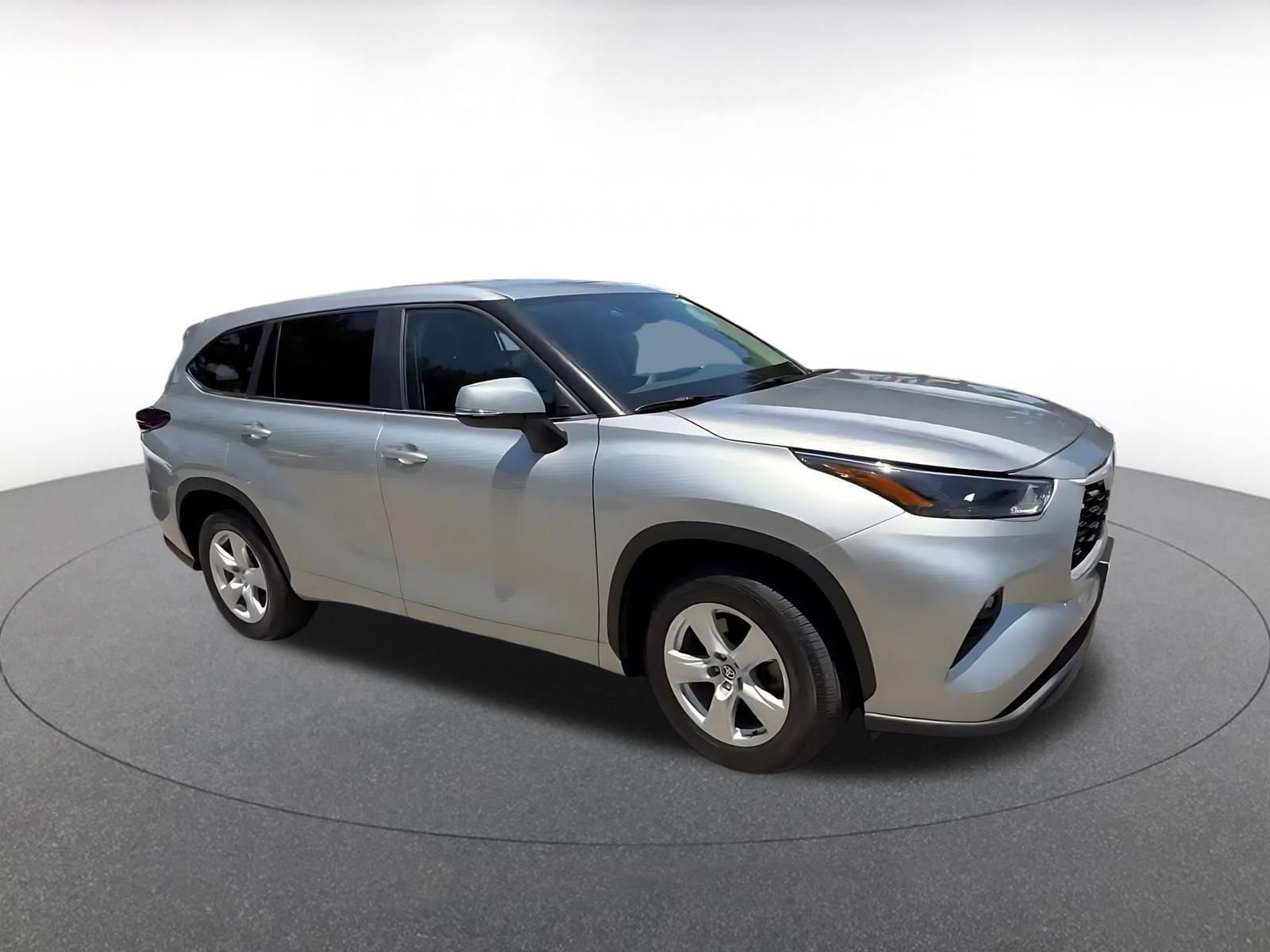 Thumbnail: 2025 Toyota Highlander - 2