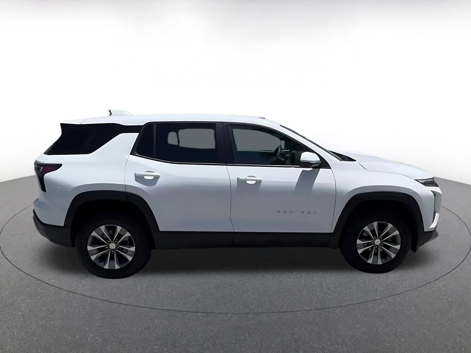 Thumbnail: 2025 Chevrolet Equinox - 16