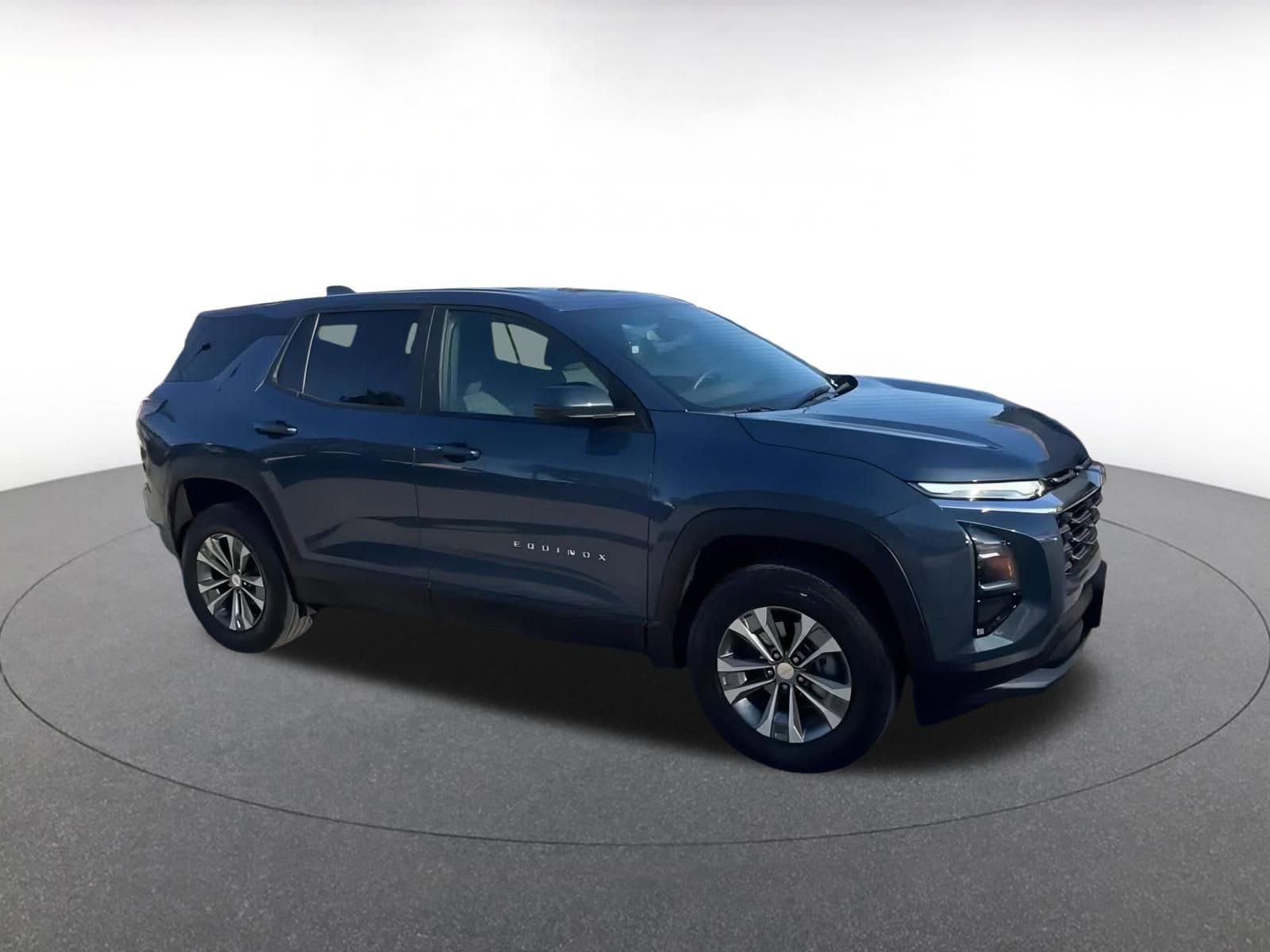 Thumbnail: 2025 Chevrolet Equinox - 2