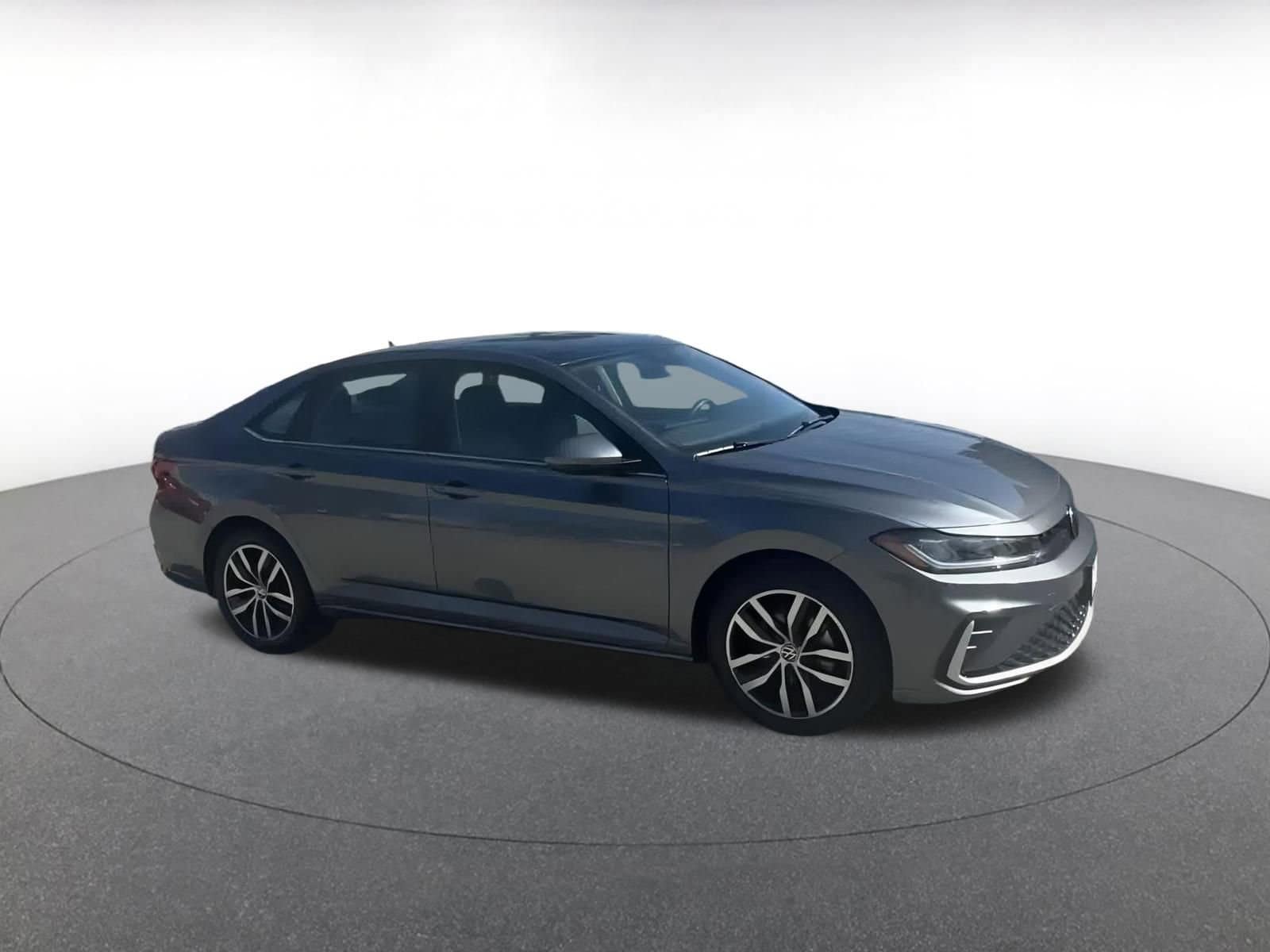 Thumbnail: 2025 Volkswagen Jetta - 2