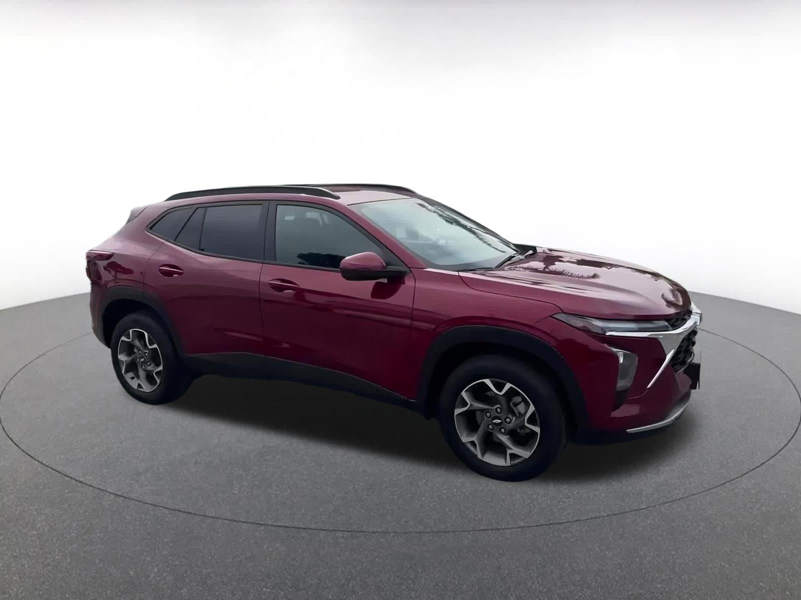 Thumbnail: 2025 Chevrolet Trax - 2