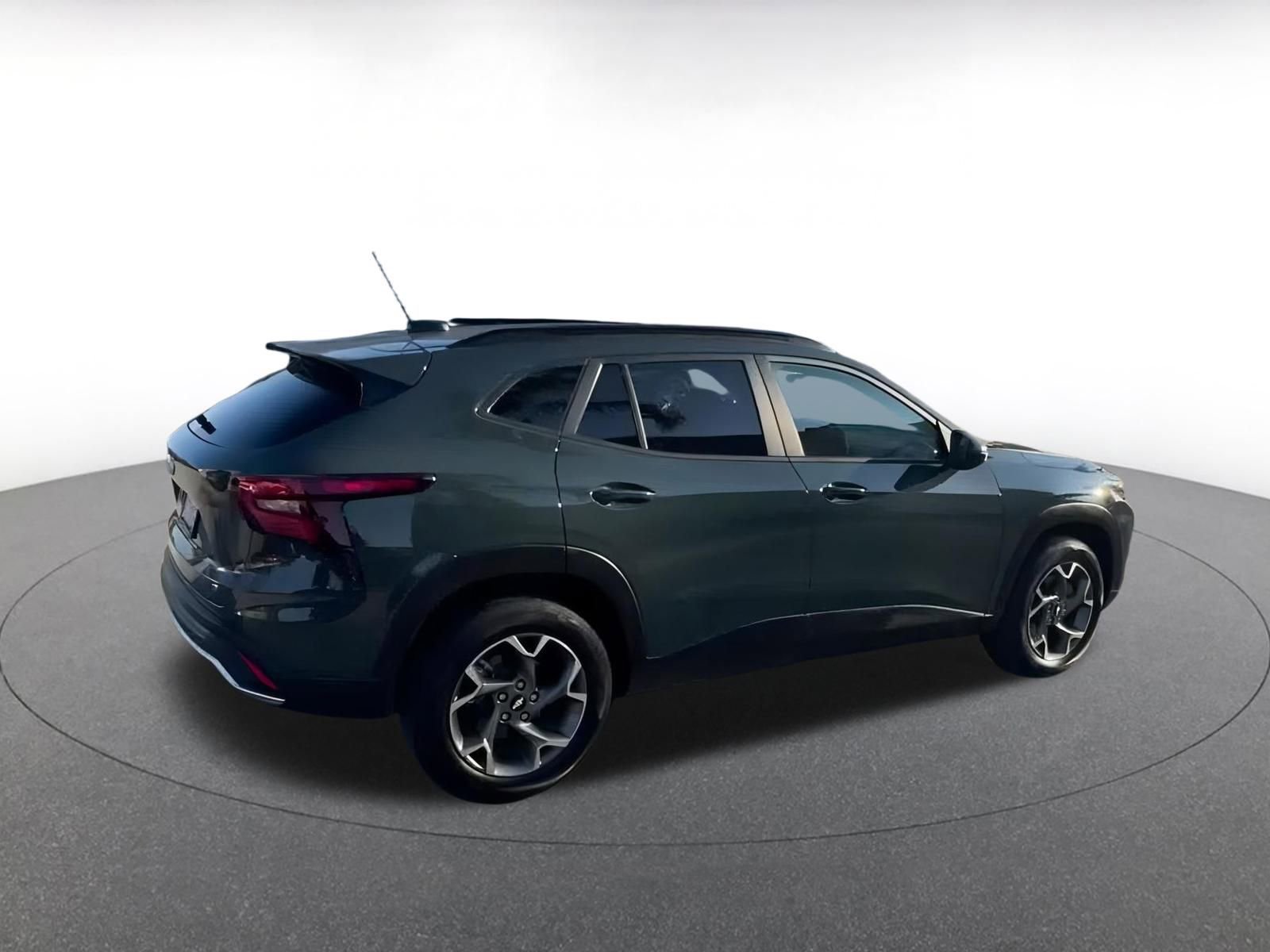 Thumbnail: 2025 Chevrolet Trax - 15