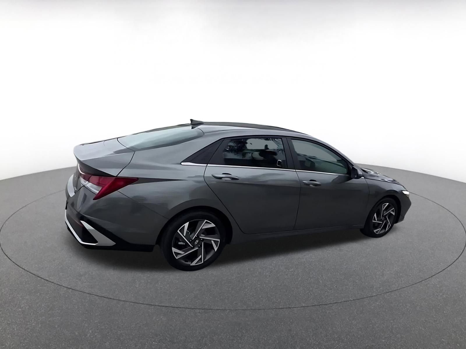 Thumbnail: 2025 Hyundai Elantra - 15