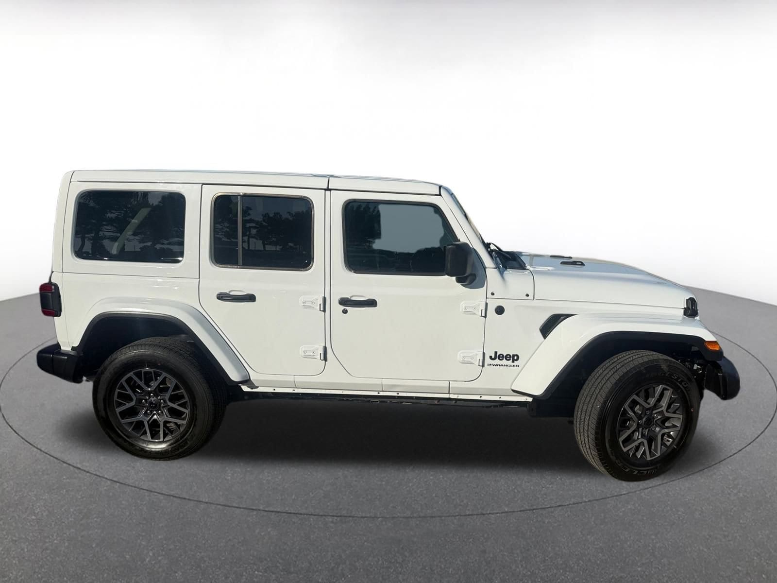 Thumbnail: 2025 Jeep Wrangler - 14