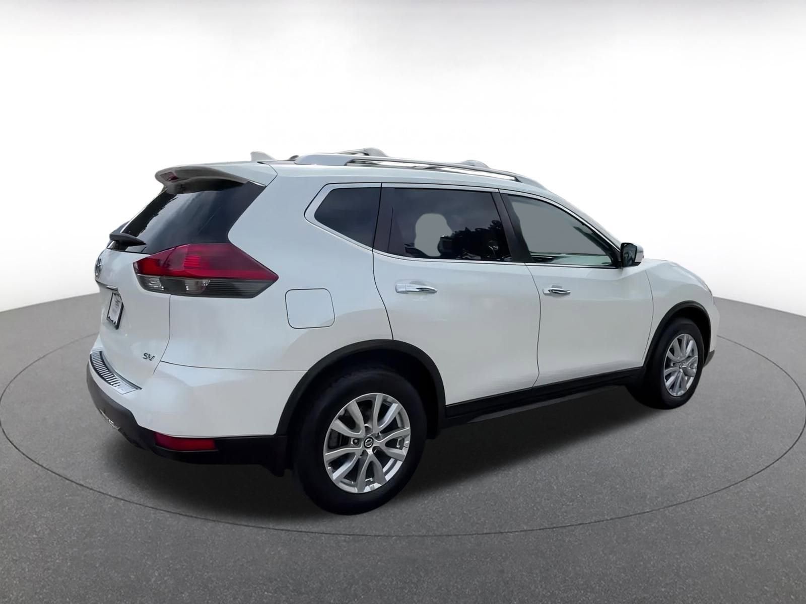 2020 Nissan Rogue SV 15