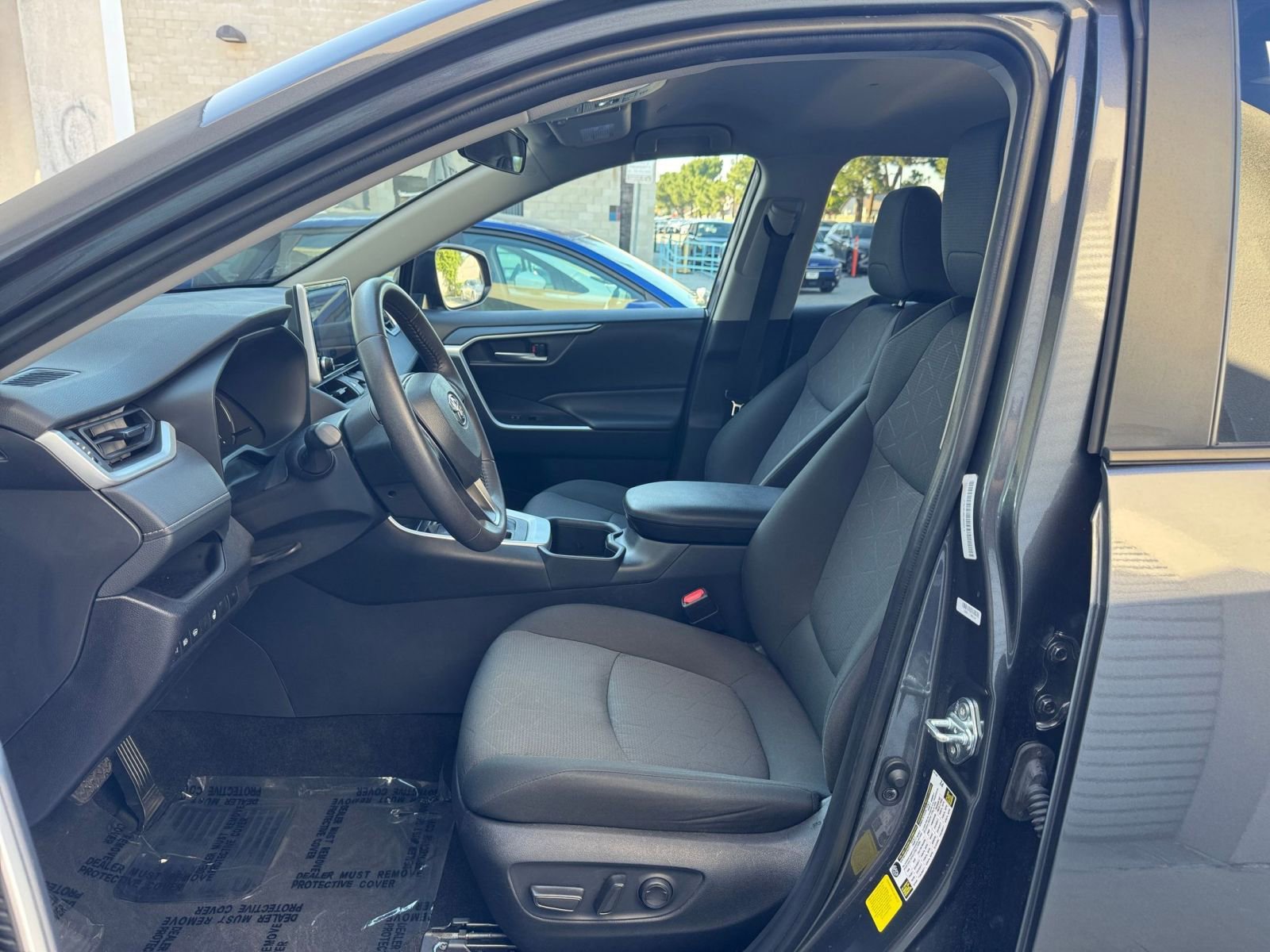 Thumbnail: 2025 Toyota RAV4 - 27