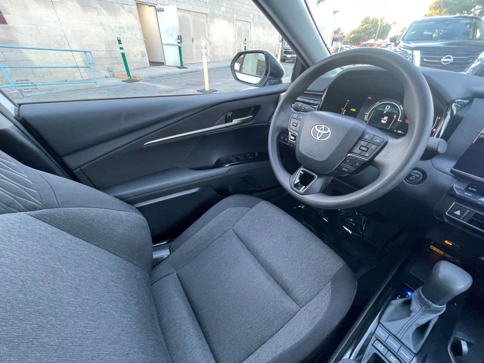 Thumbnail: 2025 Toyota Camry - 34