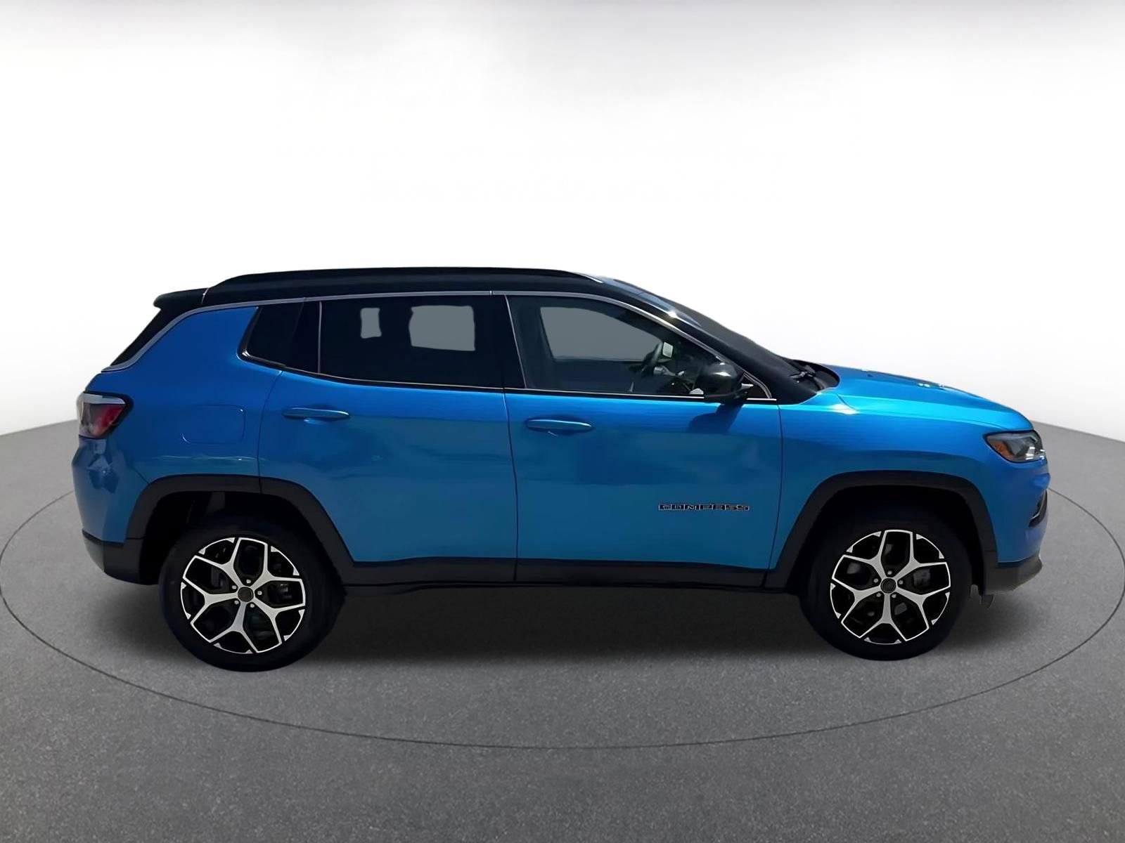 Thumbnail: 2025 Jeep Compass - 16