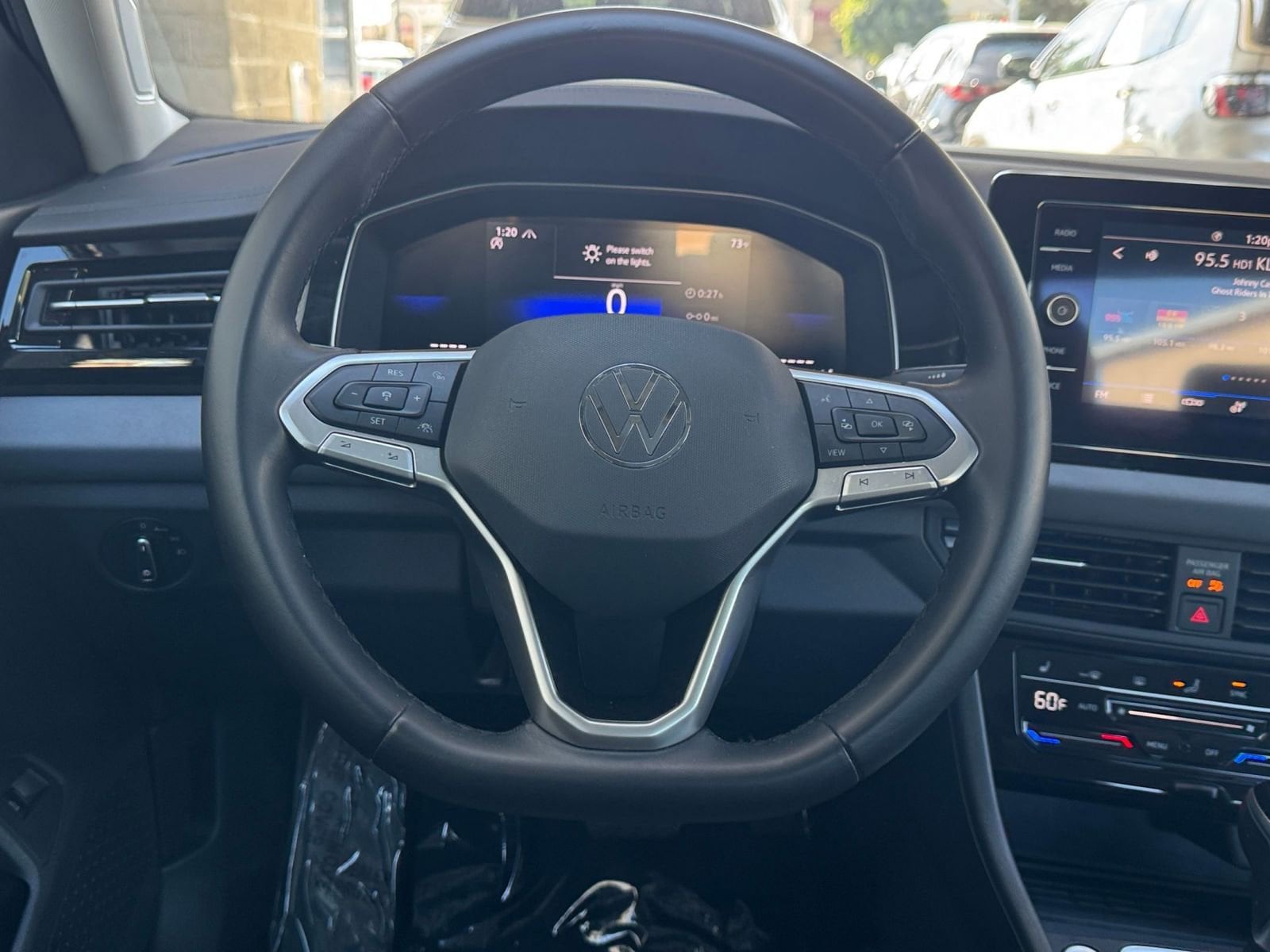 Thumbnail: 2025 Volkswagen Jetta - 27